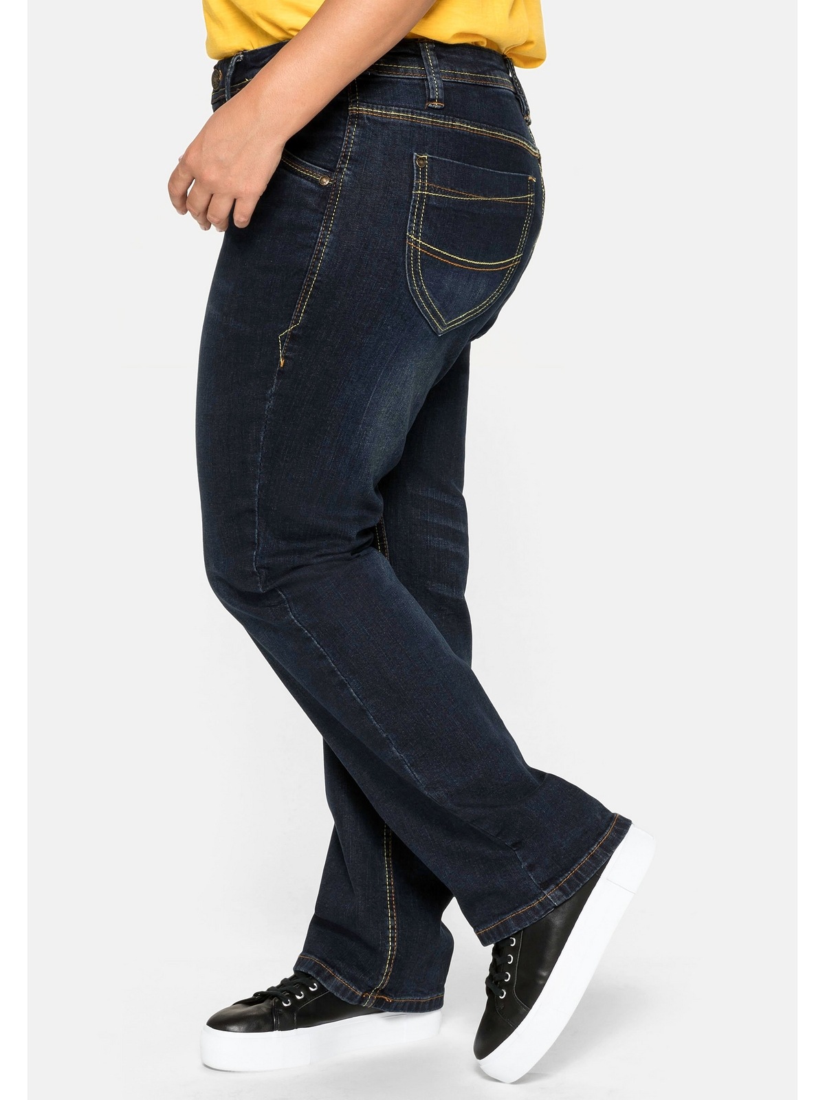 | Sheego Stretch-Jeans mit Größen«, bestellen individuelle Used-Effekte gerader für »Große BAUR Beinform,