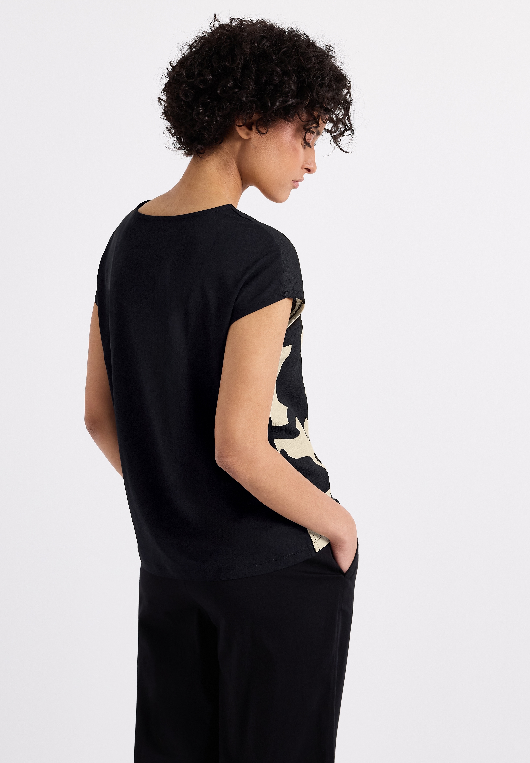 STREET ONE T-Shirt, im Struktur-Mix und mit grafischem Muster vorn
