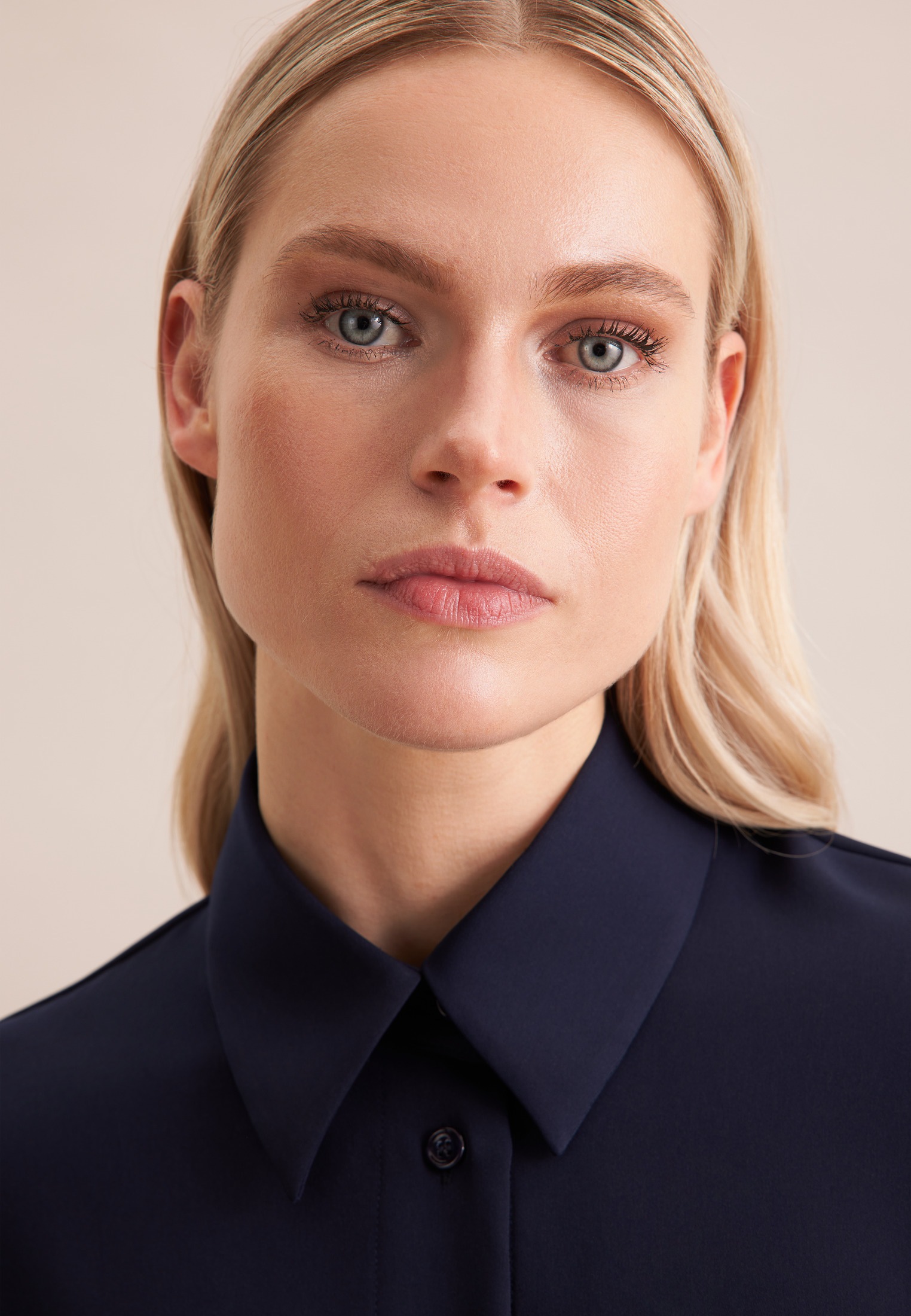 Thumbnail - seidensticker Hemdbluse "Schwarze Rose" 1/1 Kragen Uni