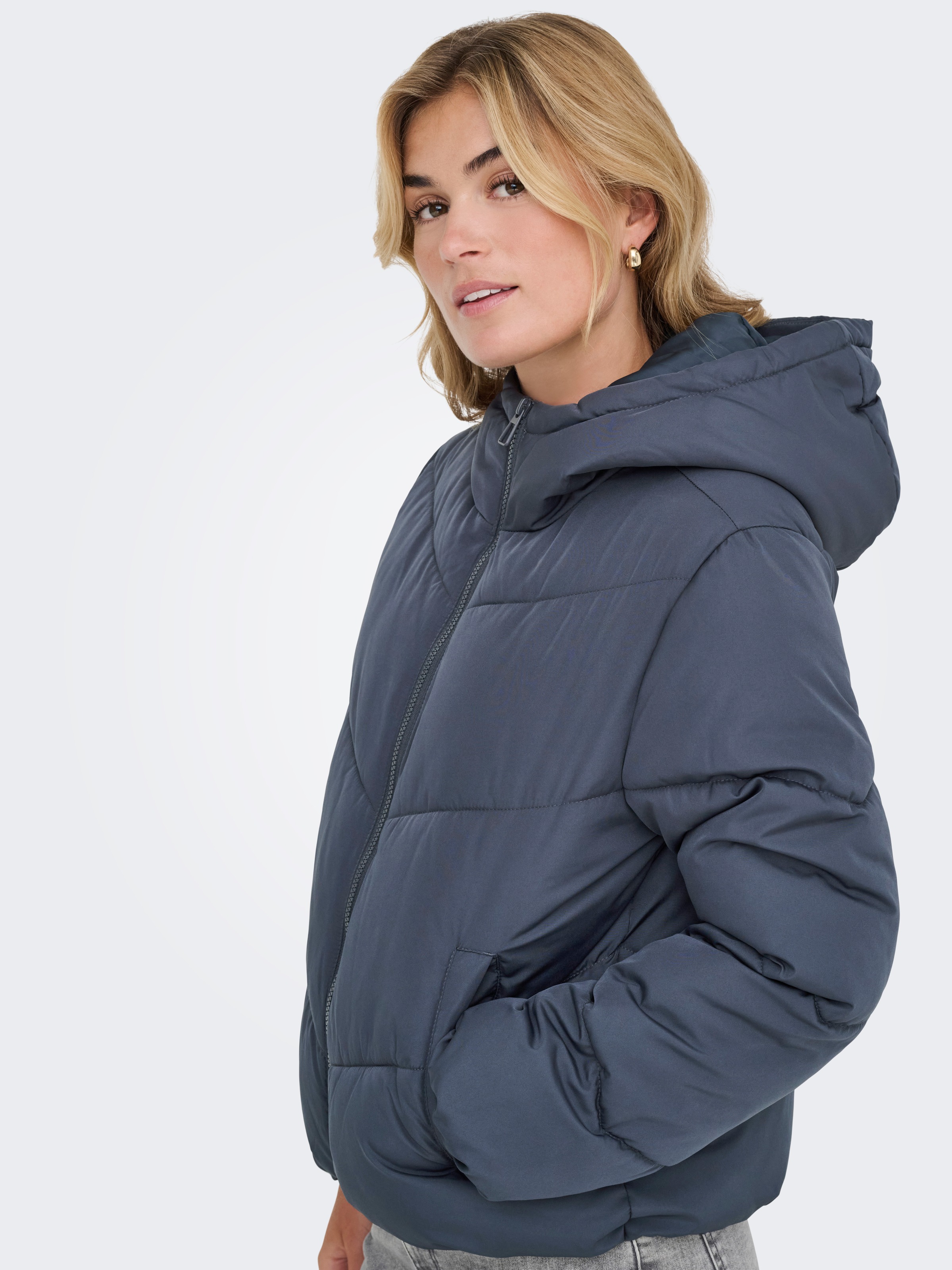 Thumbnail - ONLY Steppjacke "ONAGNETE PUFFER HOOD JACKET OTW ZL" mit Kapuze