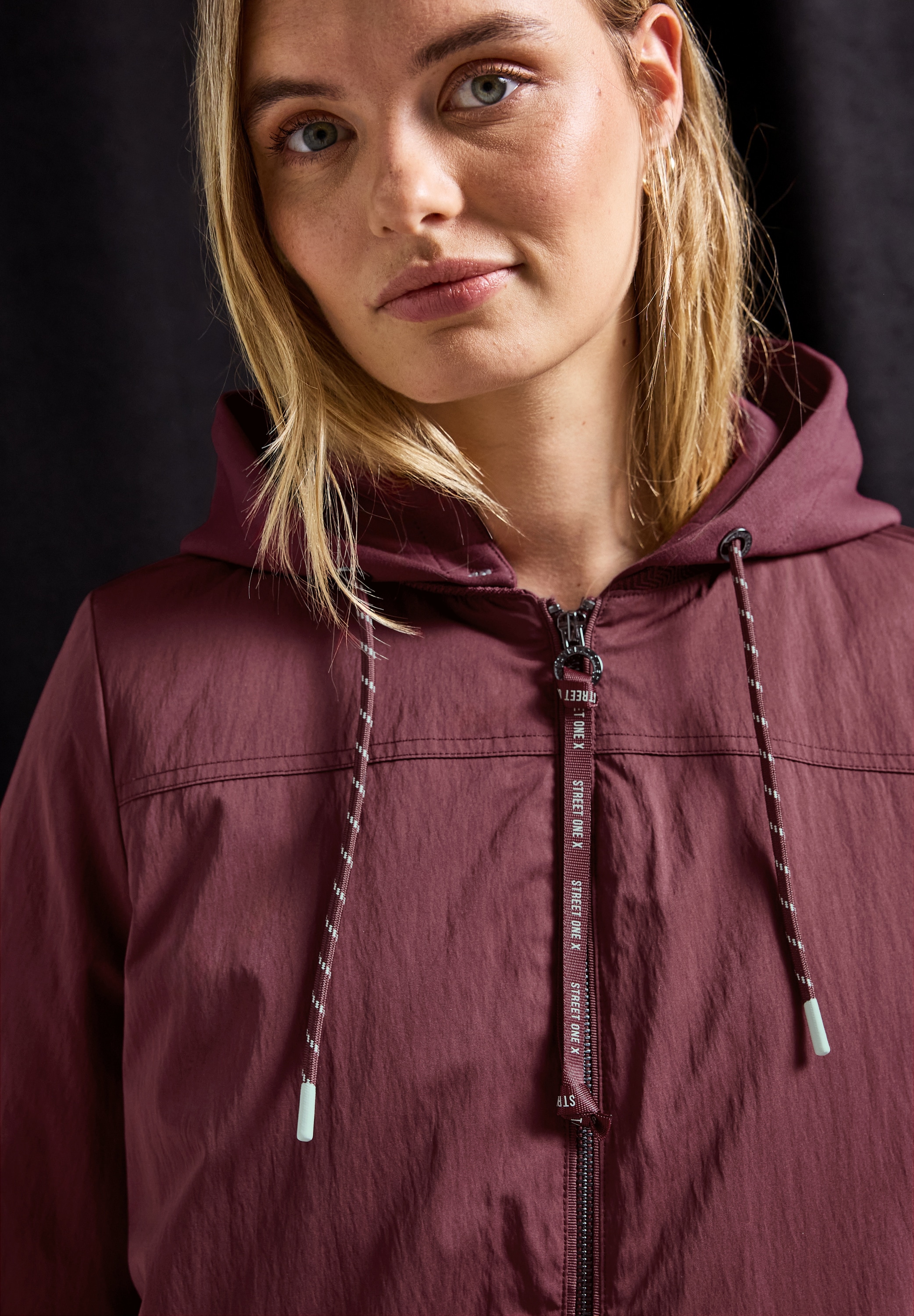 STREET ONE Blouson, mit Kapuze, lang, mit abnehmbarer Kapuze mit Tunnelzug