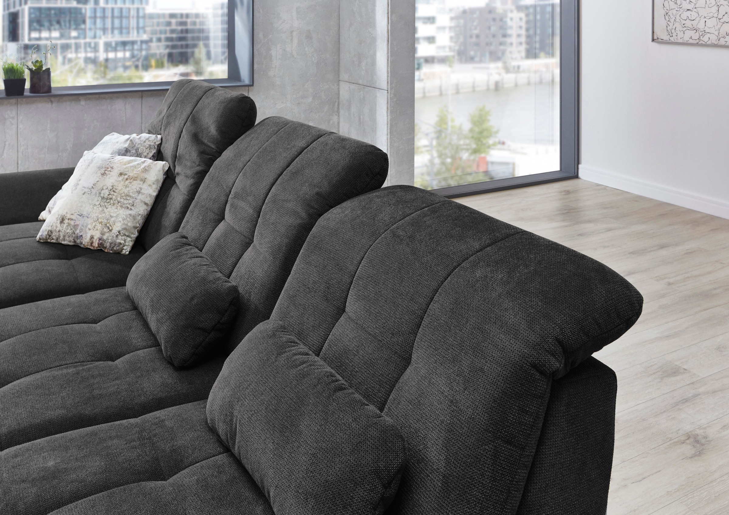 Die PlanBar Ecksofa »MP-IN17004 L-Form«, wahlweise mit Bettfunktion, Sitztiefen- und Kopfteilverstellung