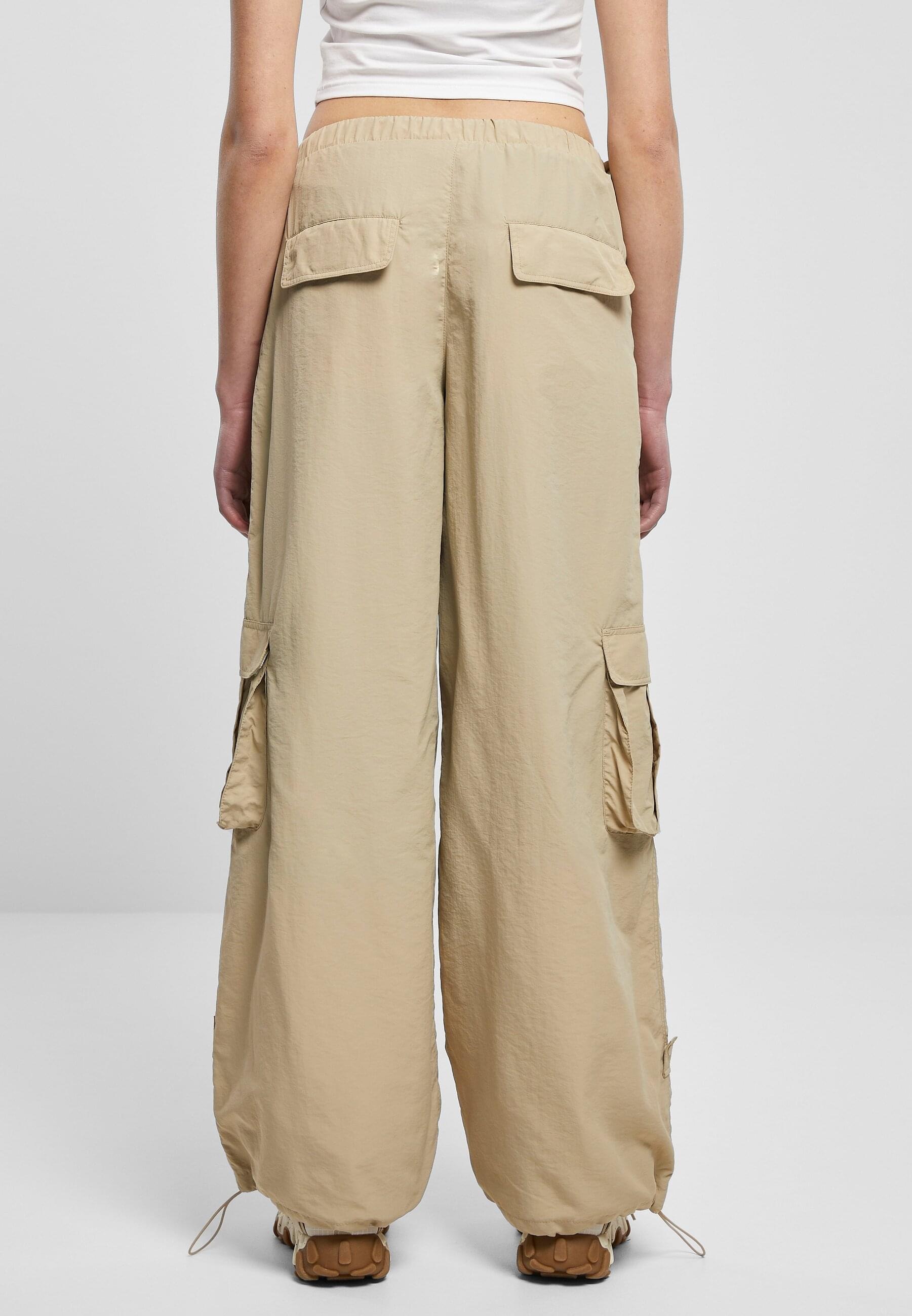 URBAN CLASSICS Stoffhose »Urban Classics Damen Ladies Wide Crinkle Nylon Cargo Pants«, (1 tlg.)