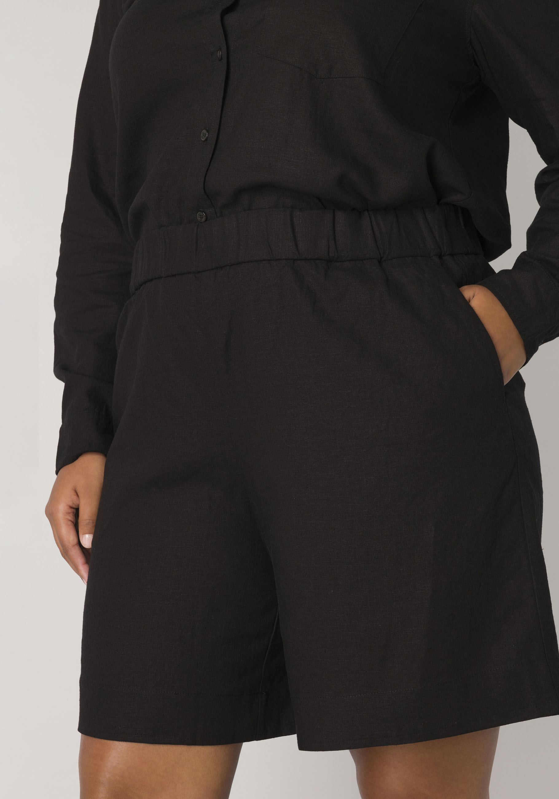 Thumbnail - Base Level Curvy Relaxshorts "YARDAN", Sommerhose aus Leinen und Viskose und mit elastischem Bund