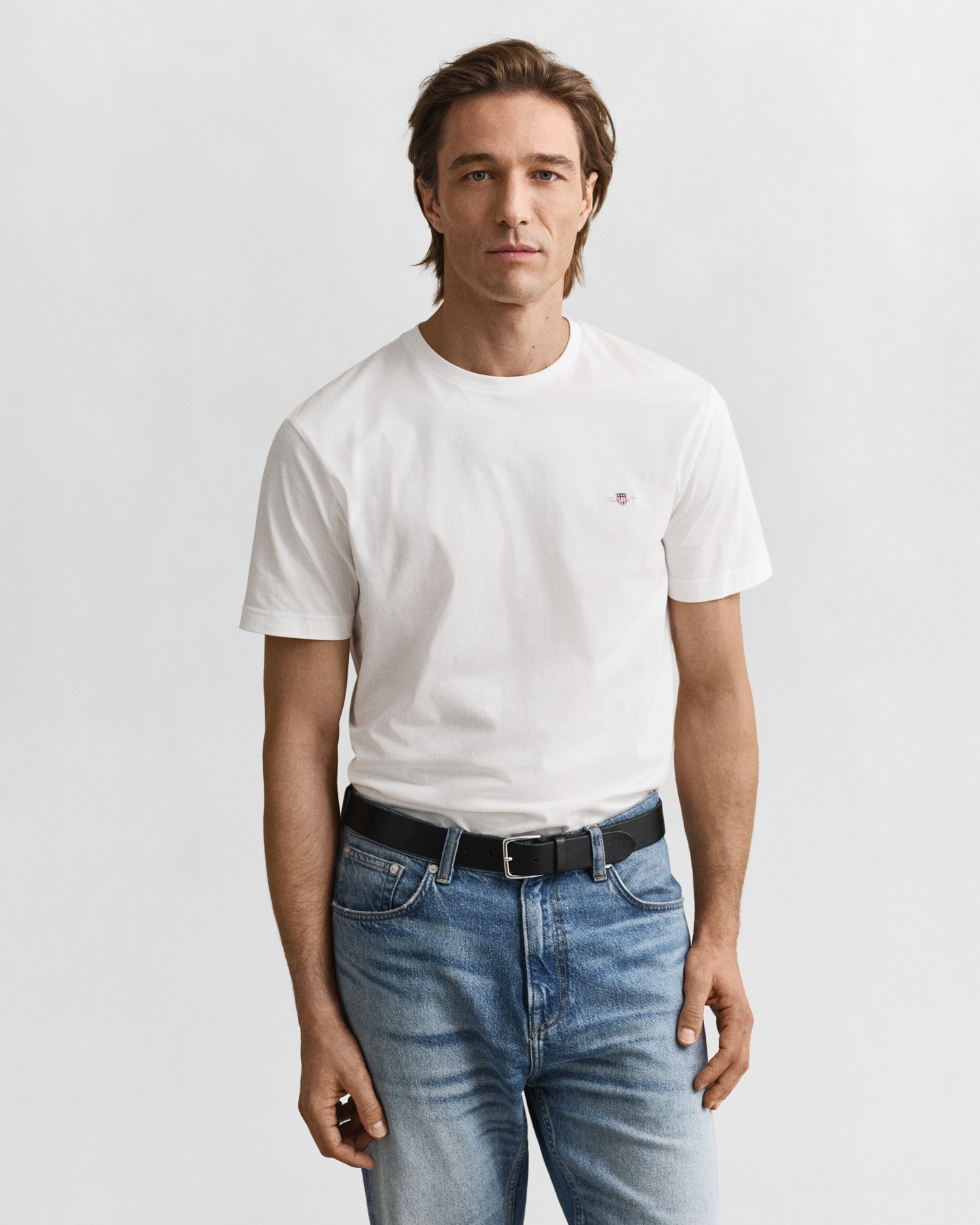Gant T-Shirt "REG SHIELD SS T-SHIRT" mit Logostickerei auf der Brust