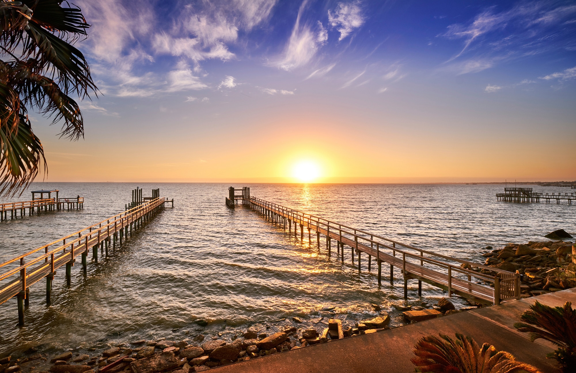 Papermoon Fototapete "HOLZ-BRÜCKE-TEXAS PIER STEG MEER SEE STRAND SONNE BUCHT"