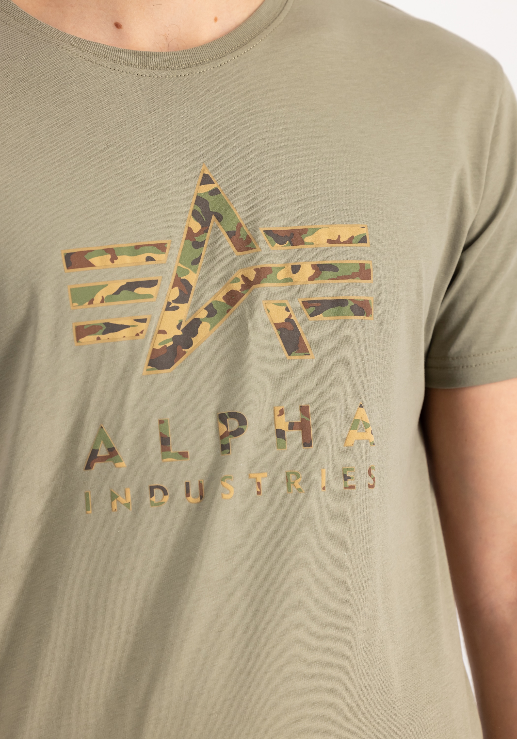 Alpha Industries T-Shirt »Alpha Industries Men - T-Shirts Camo Puff Print T-Shirt«