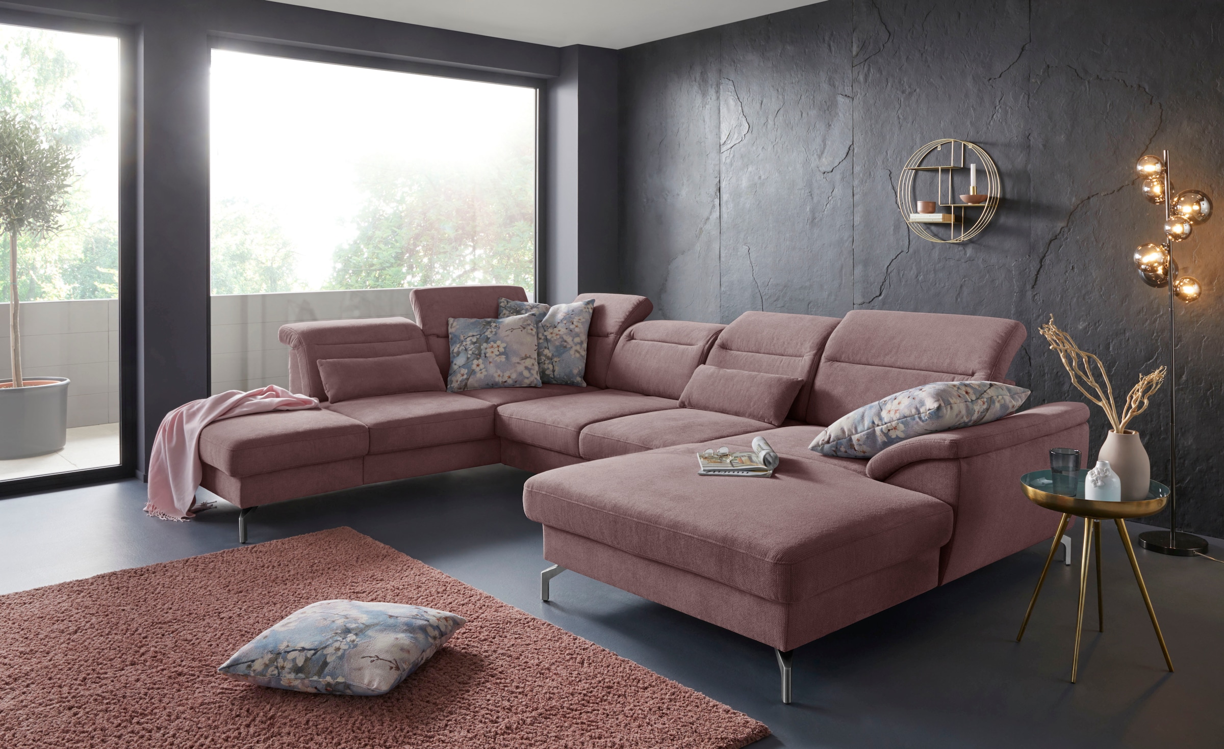 sit&more Wohnlandschaft "Percy U-Form" 15 cm Fußhöhe, Sitztiefenverstellung, wahlweise in 2 Fußfarben