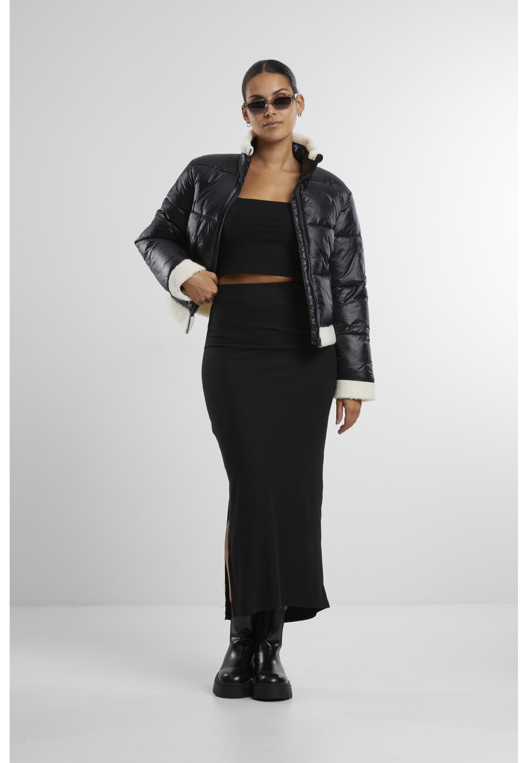 URBAN CLASSICS Allwetterjacke »Urban Classics Ladies Recycled Shiny Puffer Sherpa Jacket« 1 Stk. tlg. ohne Kapuze