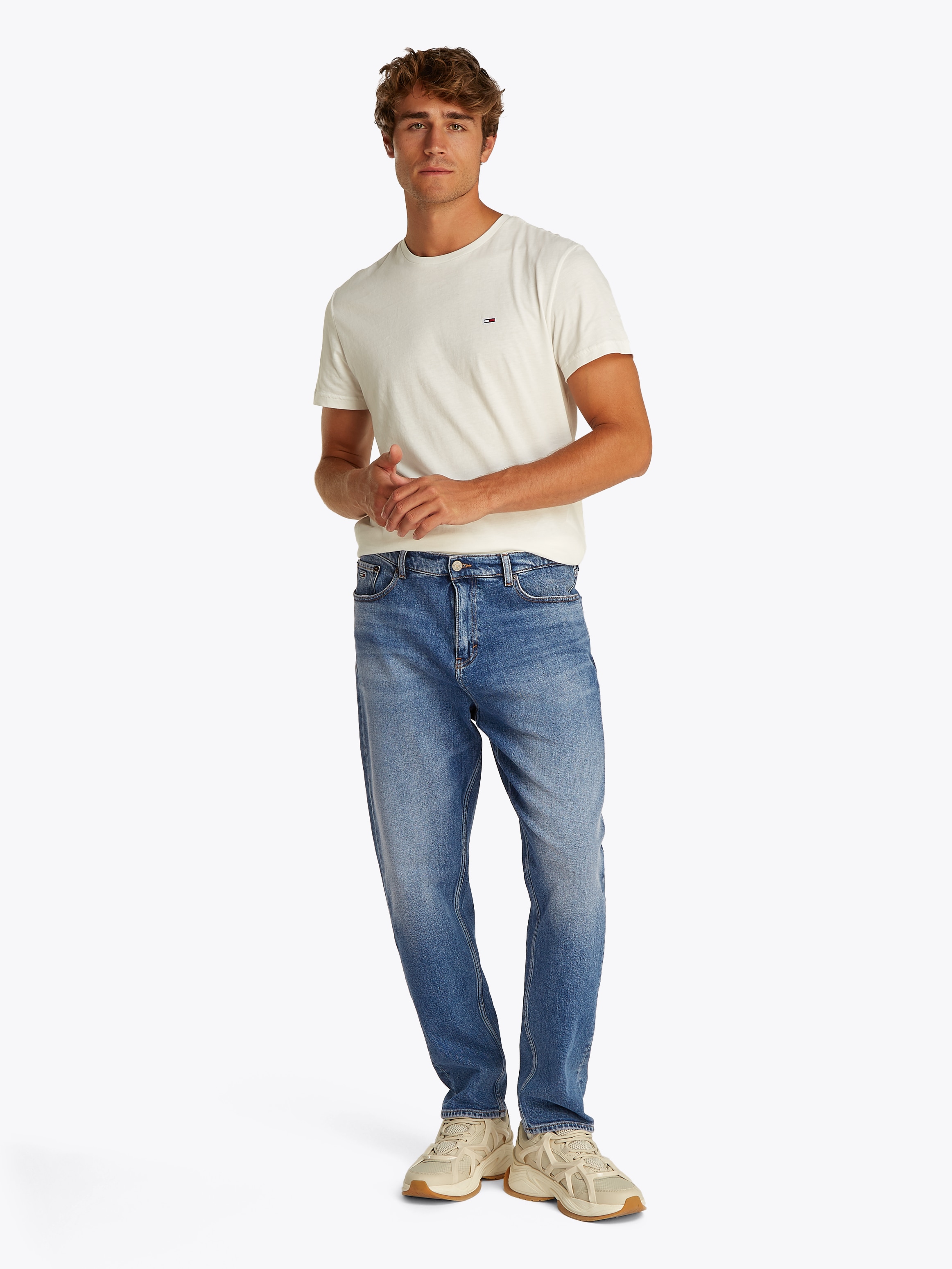 Tommy Jeans Gerade Jeans »Isaac Relaxed Tapered«, Mit Gürtelschlaufen