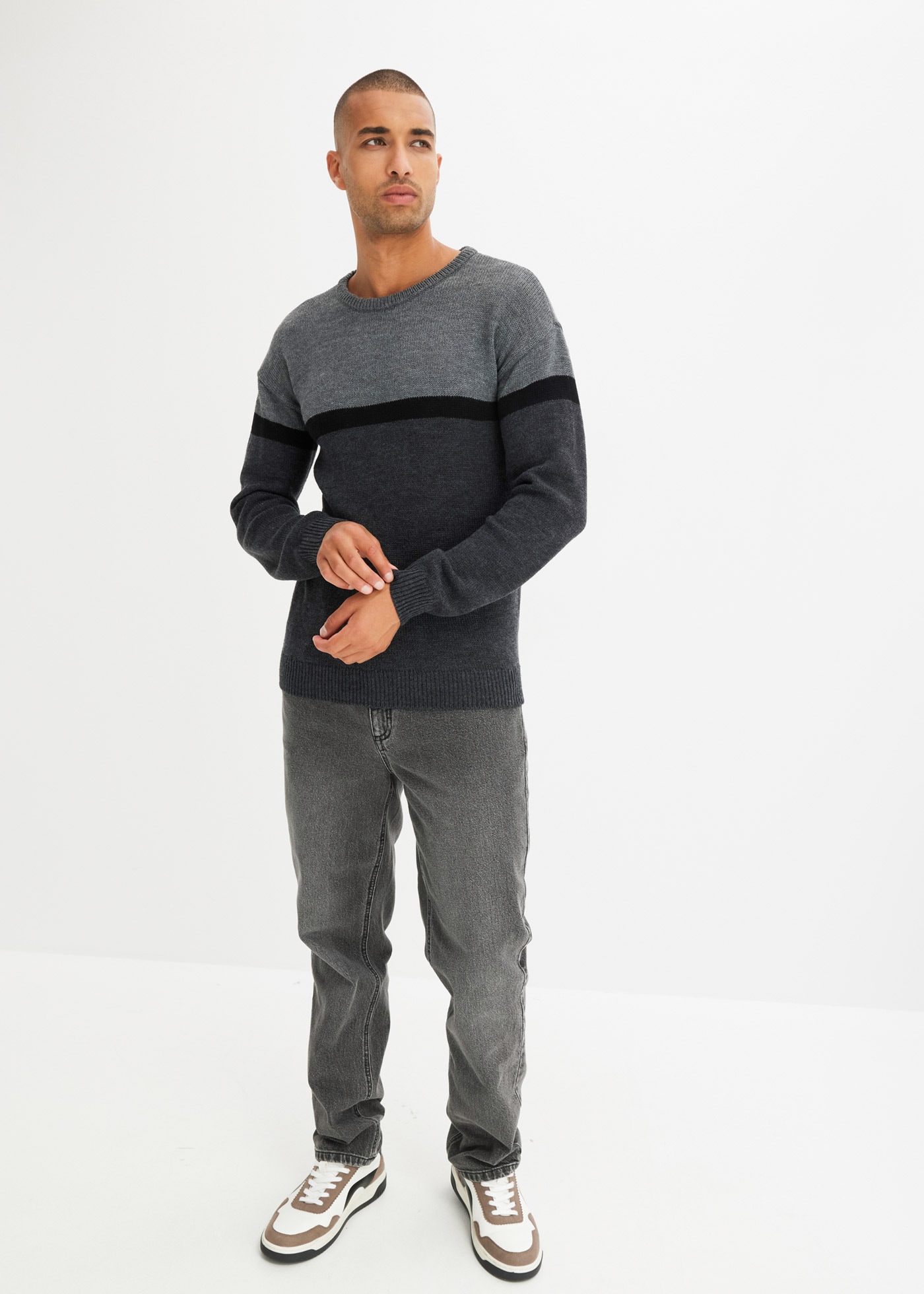 bonprix Strickpullover aus Polyacryl, mit Rundhalsausschnitt, Regular Fit