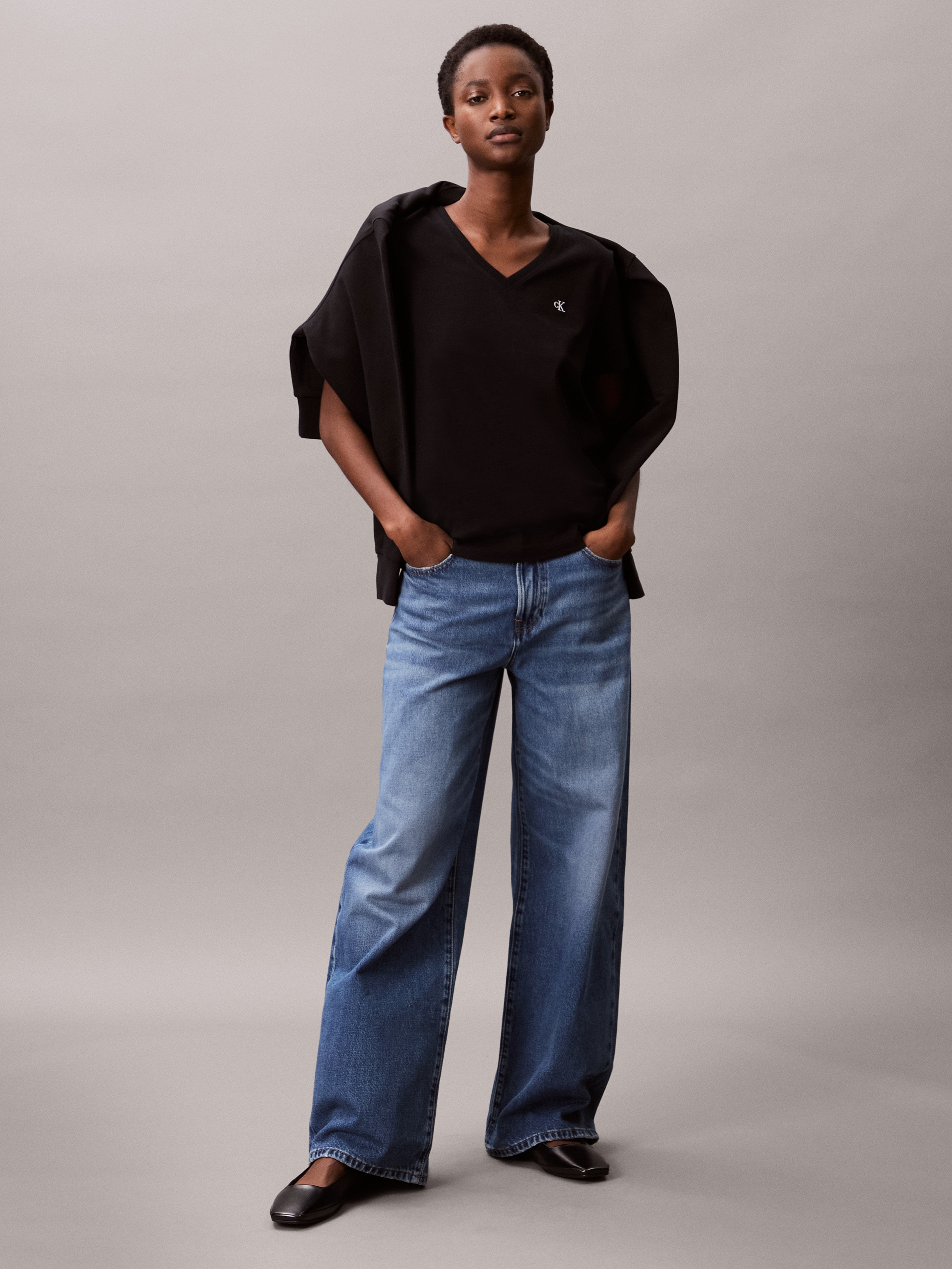 Calvin Klein Jeans T-Shirt »Archive Jersey Vnk Tee EU«, Mit V-Ausschnitt