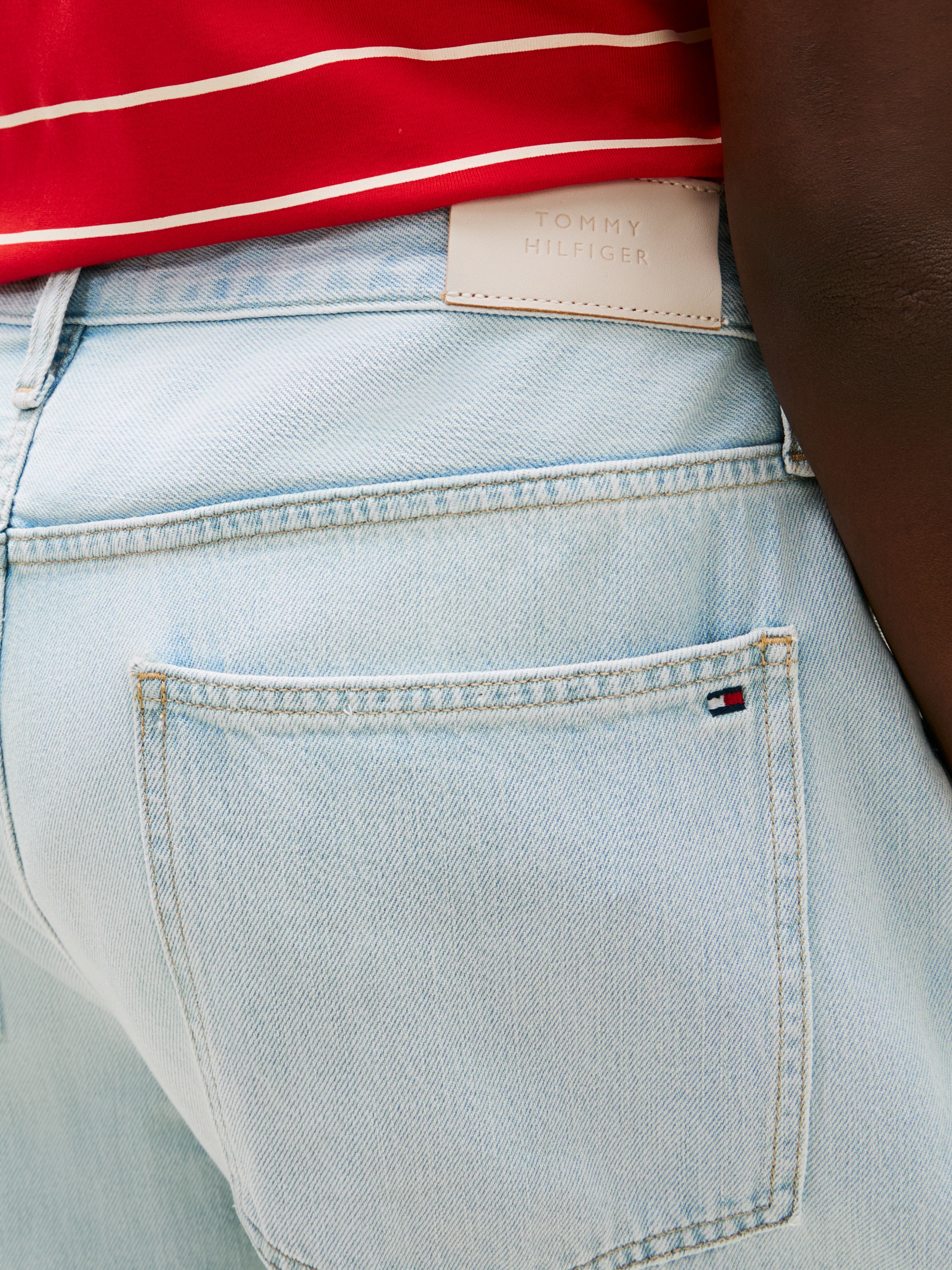 Tommy Hilfiger Curve 5-Pocket-Jeans "CRV DNM TAM BARREL RW" in großen Größe günstig online kaufen