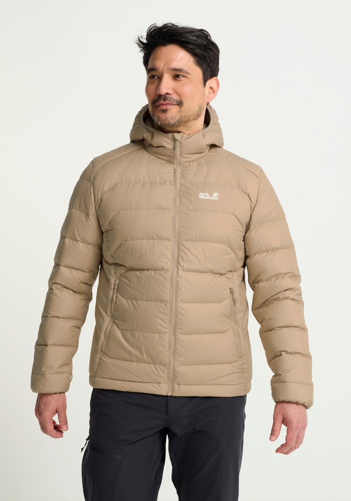 Jack Wolfskin Daunenjacke "WILD PASS DOWN HOODY M RDS" mit Kapuze Daunenjacke, warm, wind- und wasserabweisend