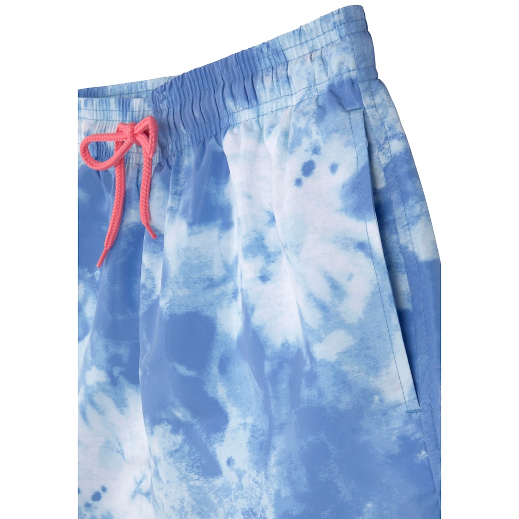 Venice Beach Badeshorts »Mat«, mit trendigem Batikdruck