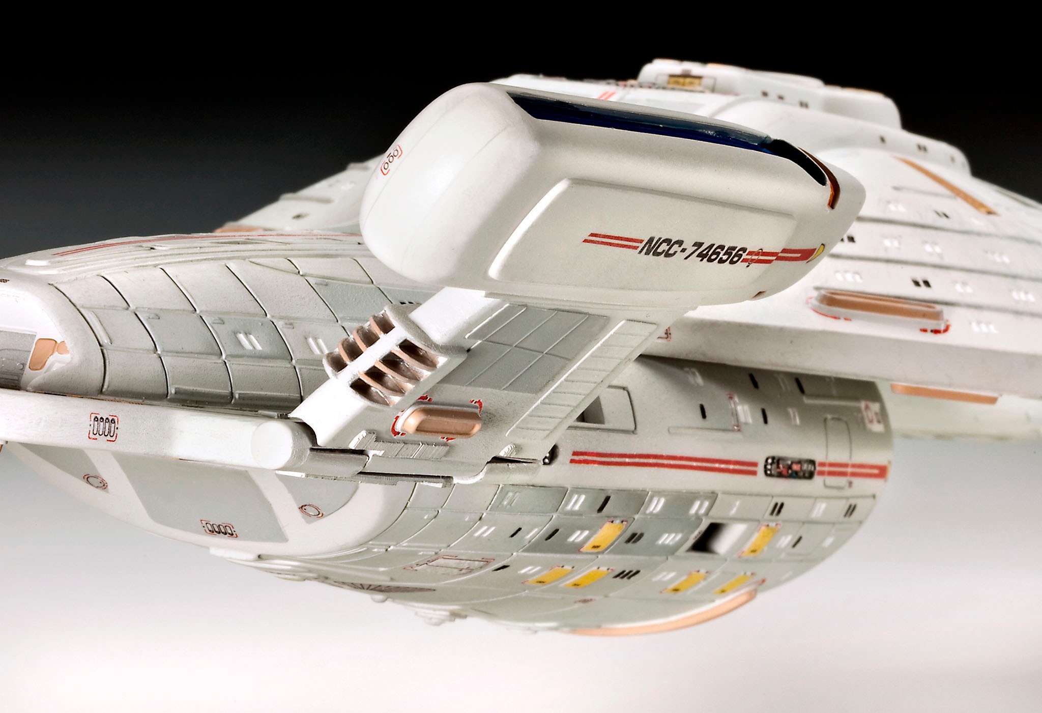 Revell® Modellbausatz »U.S.S. Voyager, Star Trek«, 1:670, Made in Europe