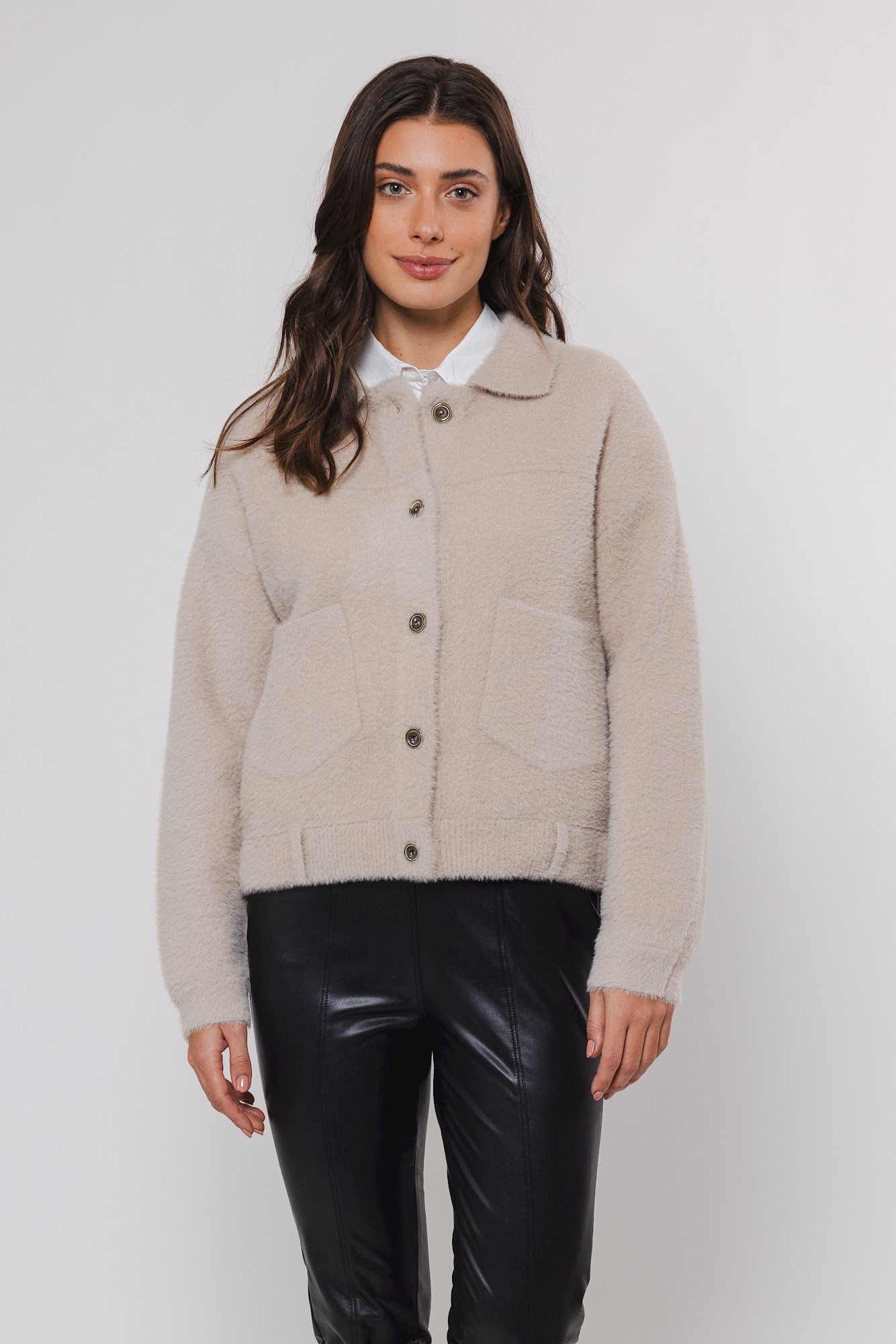 Rino & Pelle Cardigan "Bubbly" Mit Flauschiger Optik, Langarm, Rundhals, Ohne Kapuze, Aus Materialmix