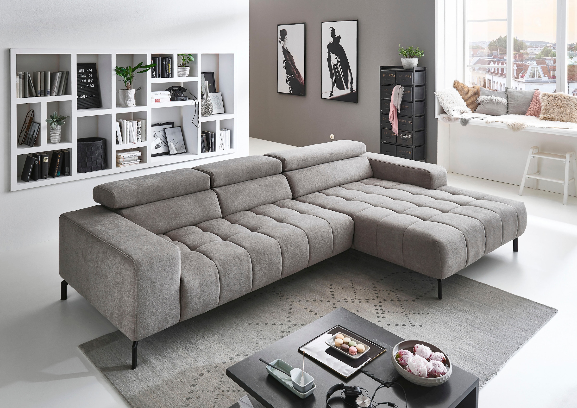 Die PlanBar Ecksofa "MP-IN18022 L-Form" mit Kopfteilverstellung & Zierkisse günstig online kaufen