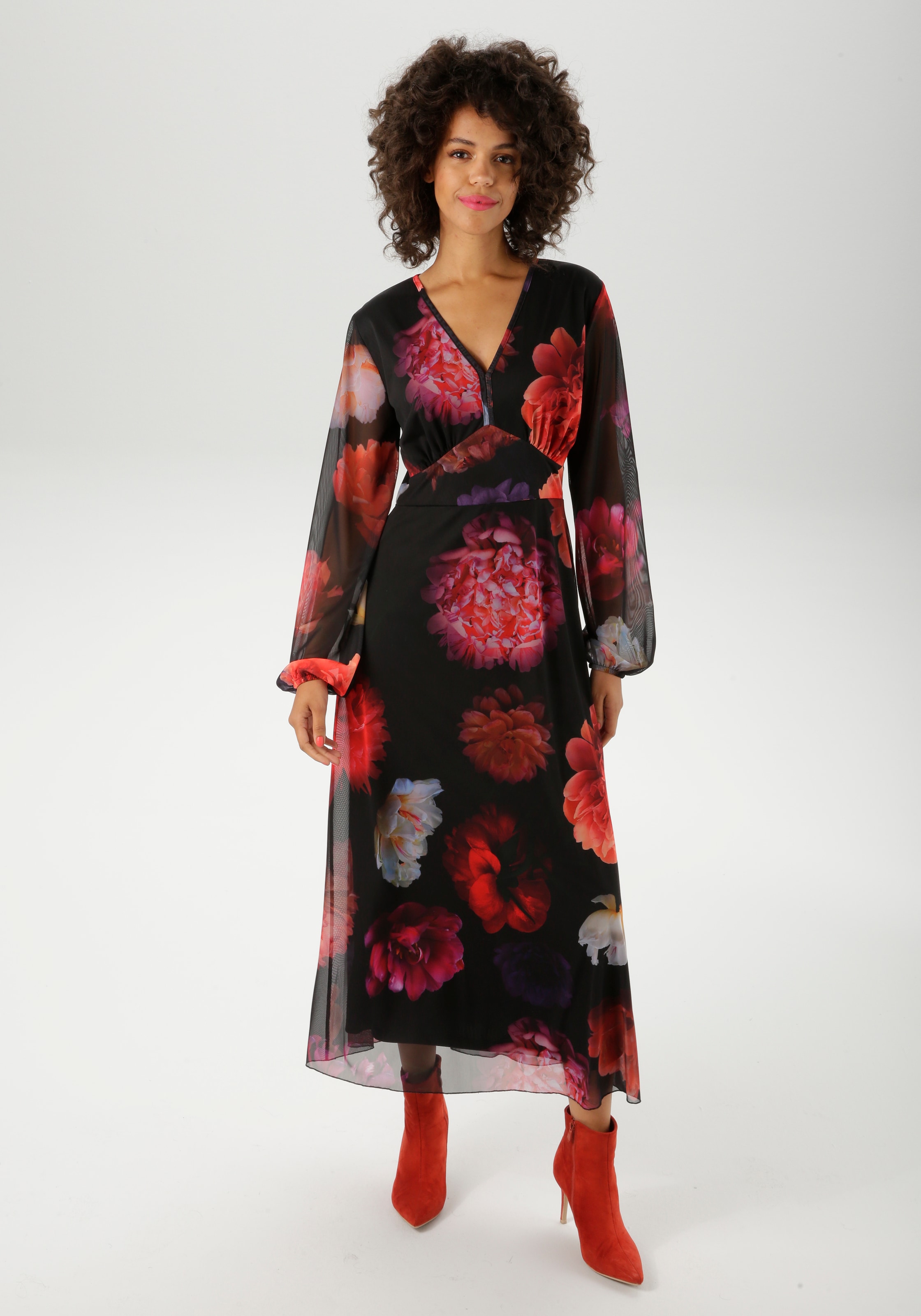 Aniston CASUAL Maxikleid, mit farbenfrohen, großflächigen Blüten bedruckt - günstig online kaufen