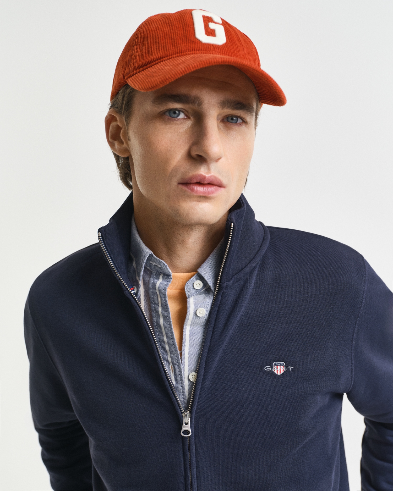 Gant Sweatjacke »REG SHIELD FULL ZIP SWEAT« mit Logostickerei auf der Brust