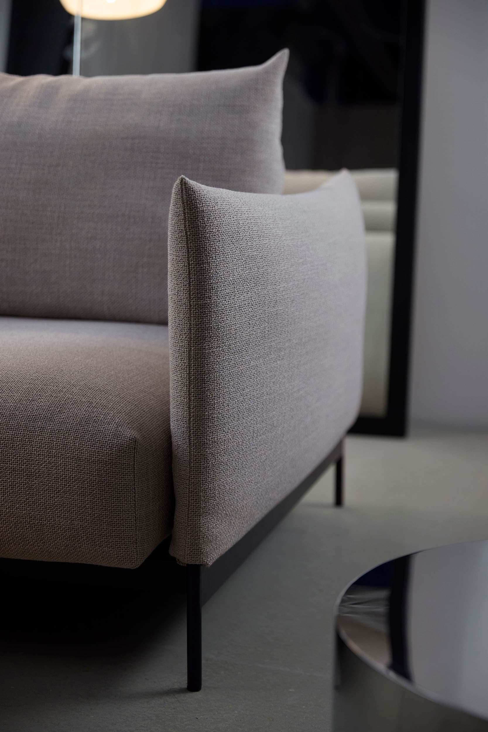 INNOVATION LIVING ™ Schlafsofa »MALLOY innovativ, komfortabel und bequem, modernes Design«, hohe Rückenlehne, schmale Armlehnen, inklusive Bettaufbewahrung
