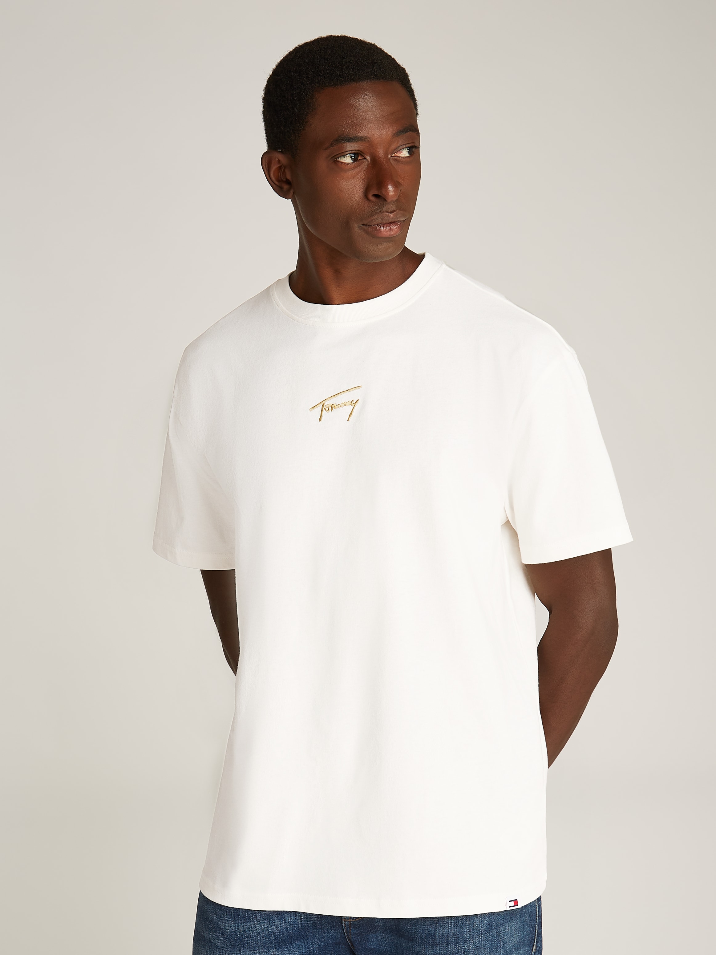 Tommy Jeans T-Shirt "TJM REG GOLD SIGNATURE TEE EXT", Logostickerei günstig online kaufen