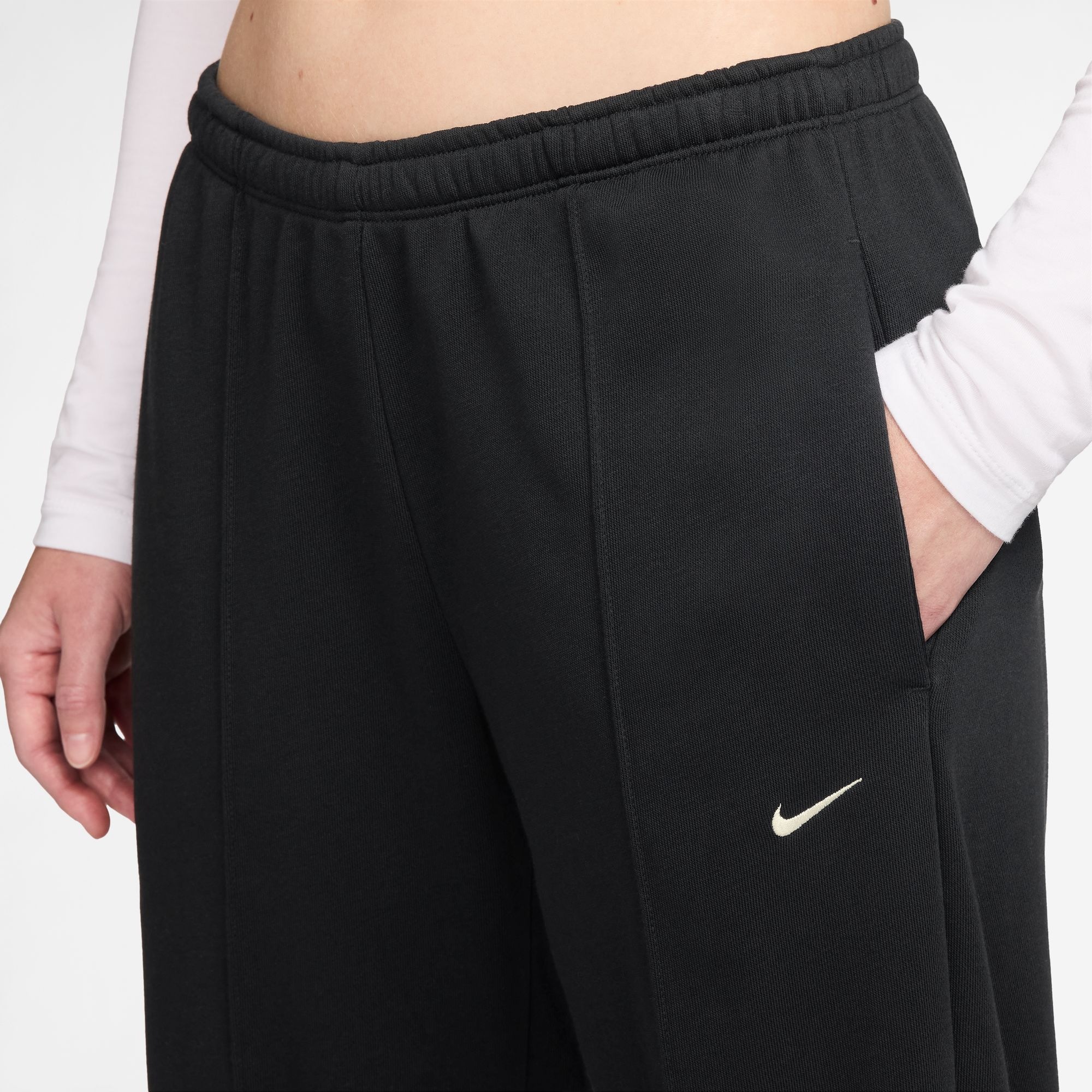 Thumbnail - Nike Sportswear Sporthose "W NSW CHLL FT JGGR PANT" aus French Terry, zwischen Fleece und Jersey-Strick