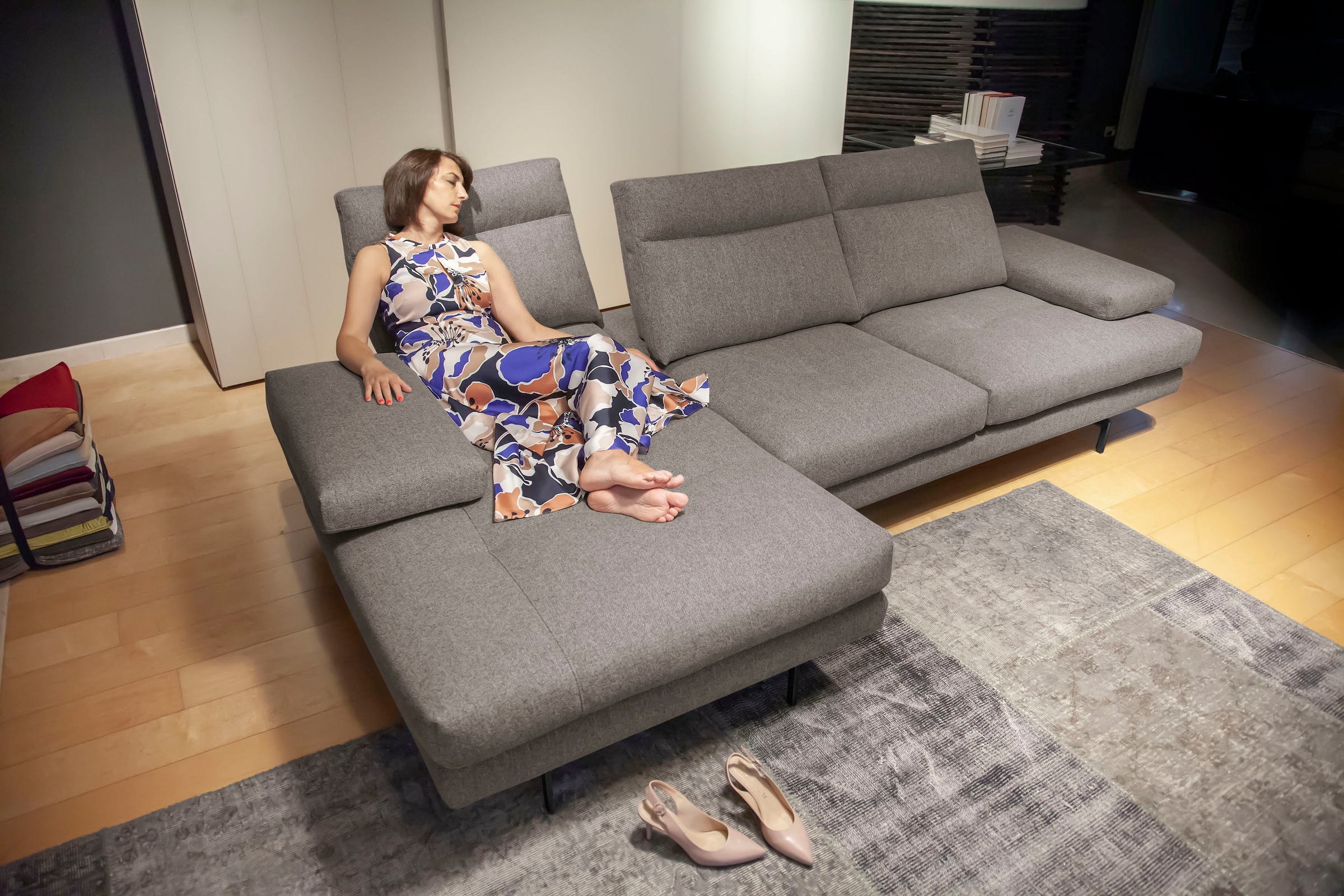 CALIA ITALIA Ecksofa "Toby Wing, B/T: 308/153 cm, Multifunktionssofa, Designsofa, L-Form" inkl. Sitztiefenverstellung und Armlehnfunktion, Füße in schwarz matt