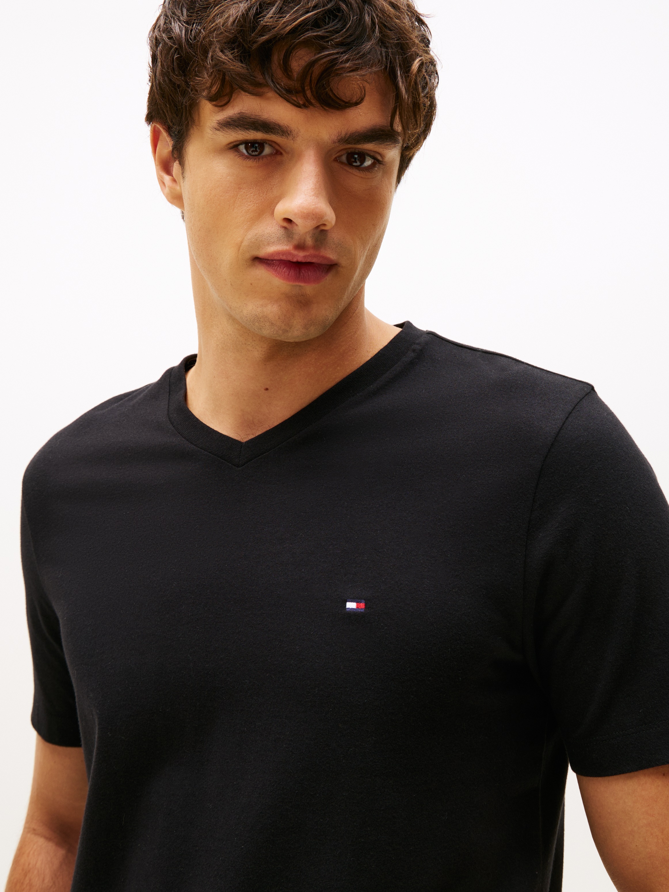 Tommy Hilfiger V-Shirt "ESSENTIAL V-NECK TEE" günstig online kaufen