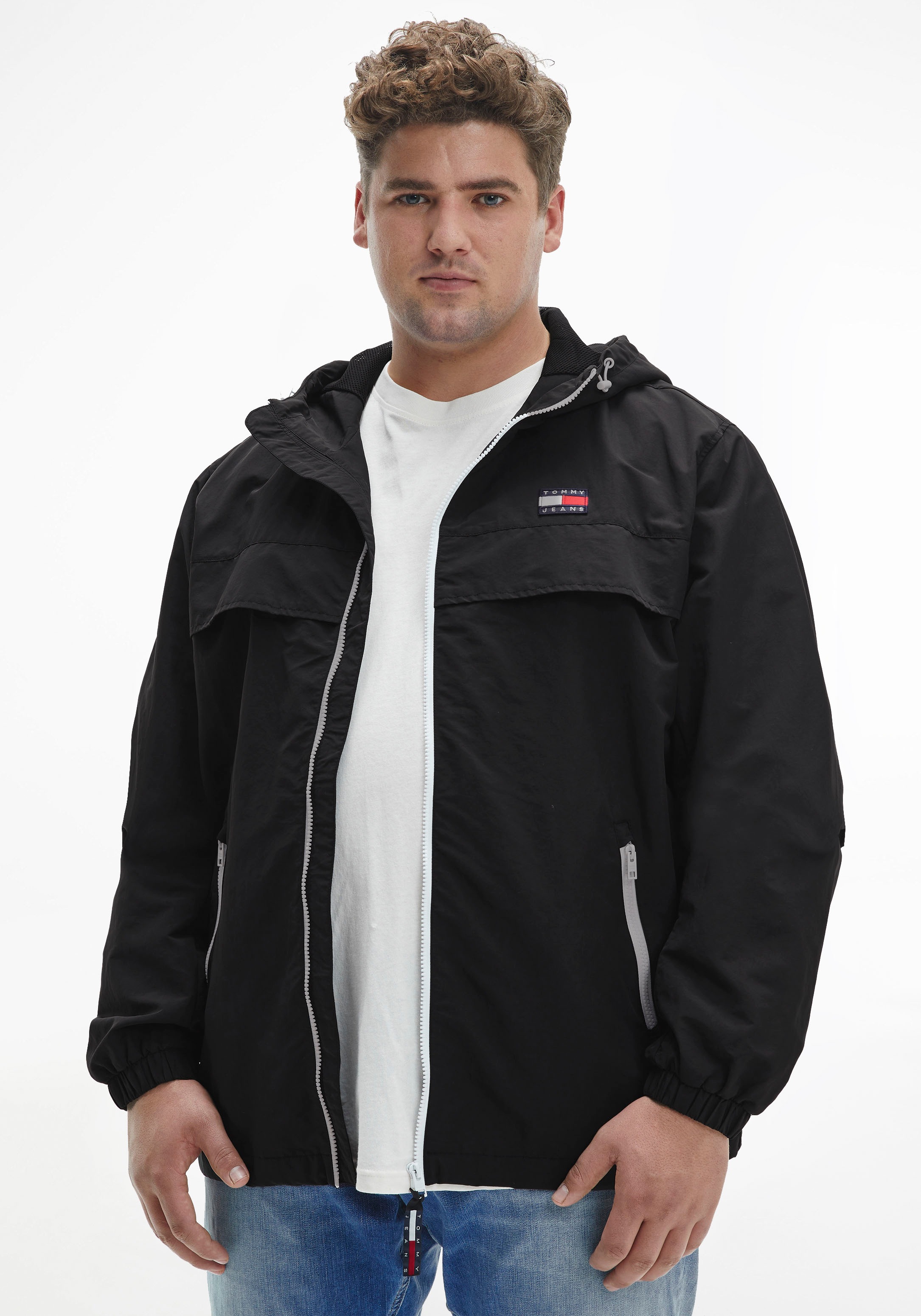 tommy jeans plus -  Windbreaker "TJM PLUS CHICAGO WINDBREAKER", mit Logo-Badge
