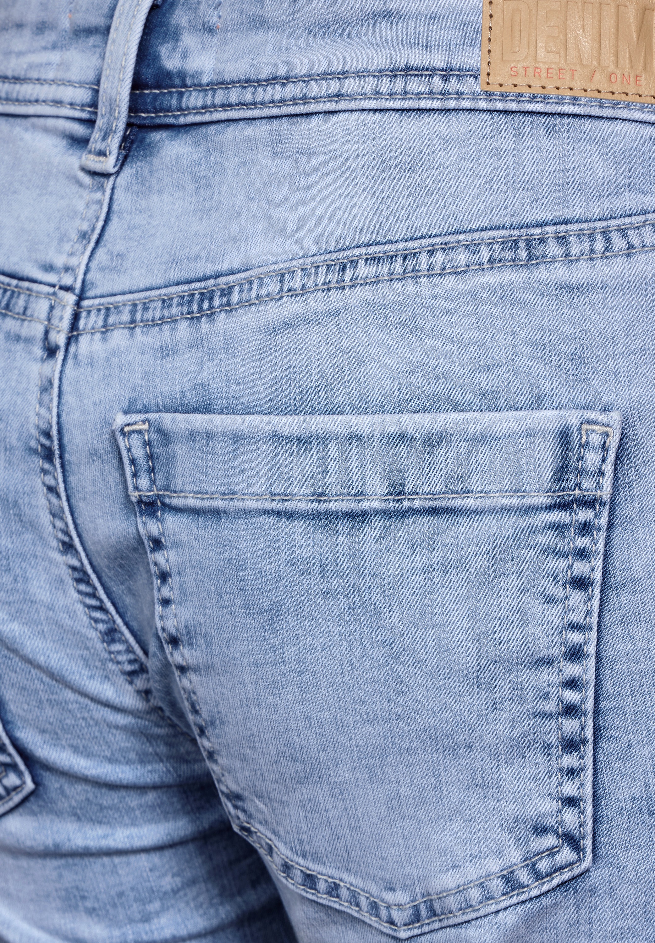 STREET ONE Comfort-fit-Jeans, mit hellgrauer Waschung