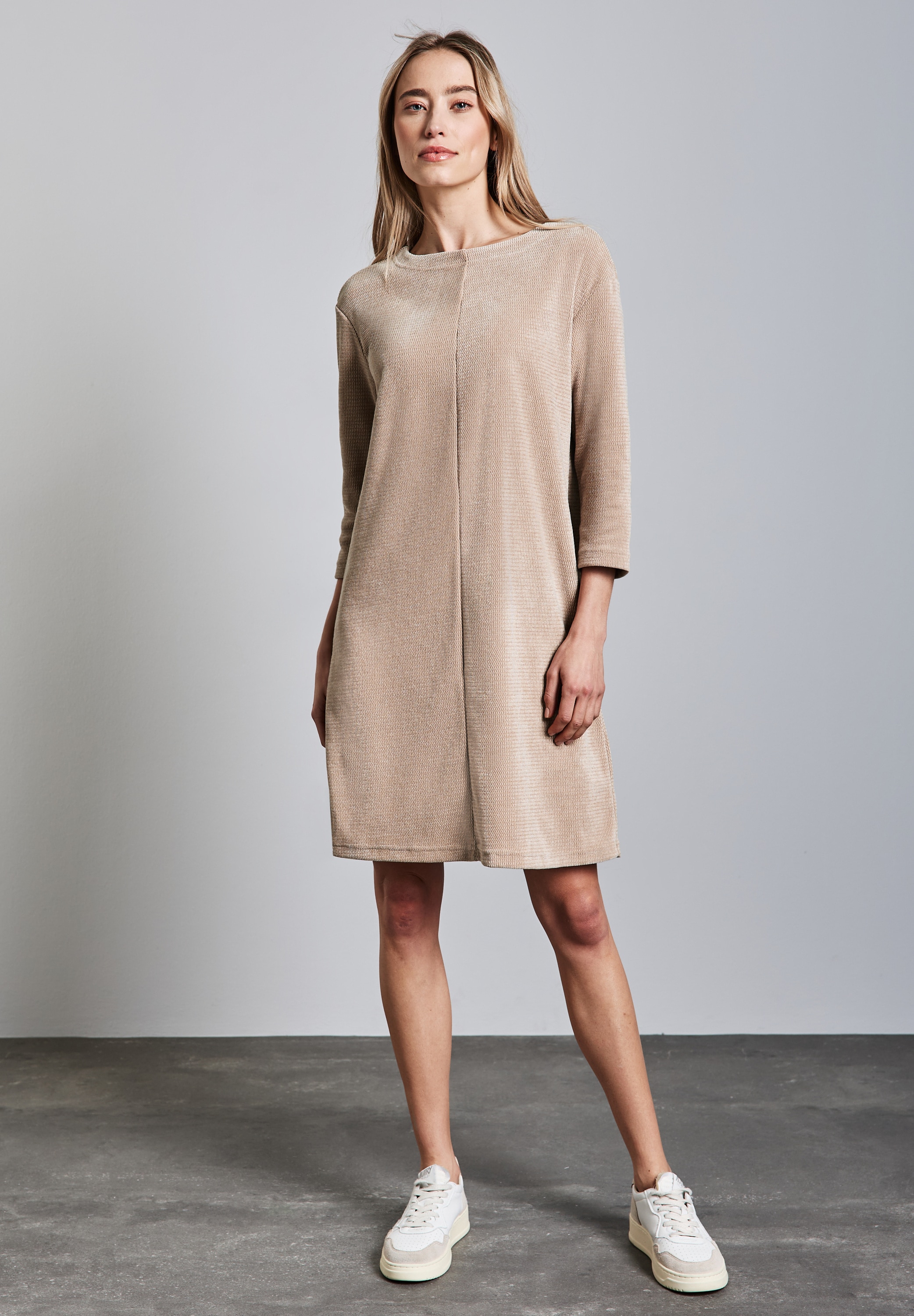 STREET ONE Sweatkleid, soft und trageangenehm