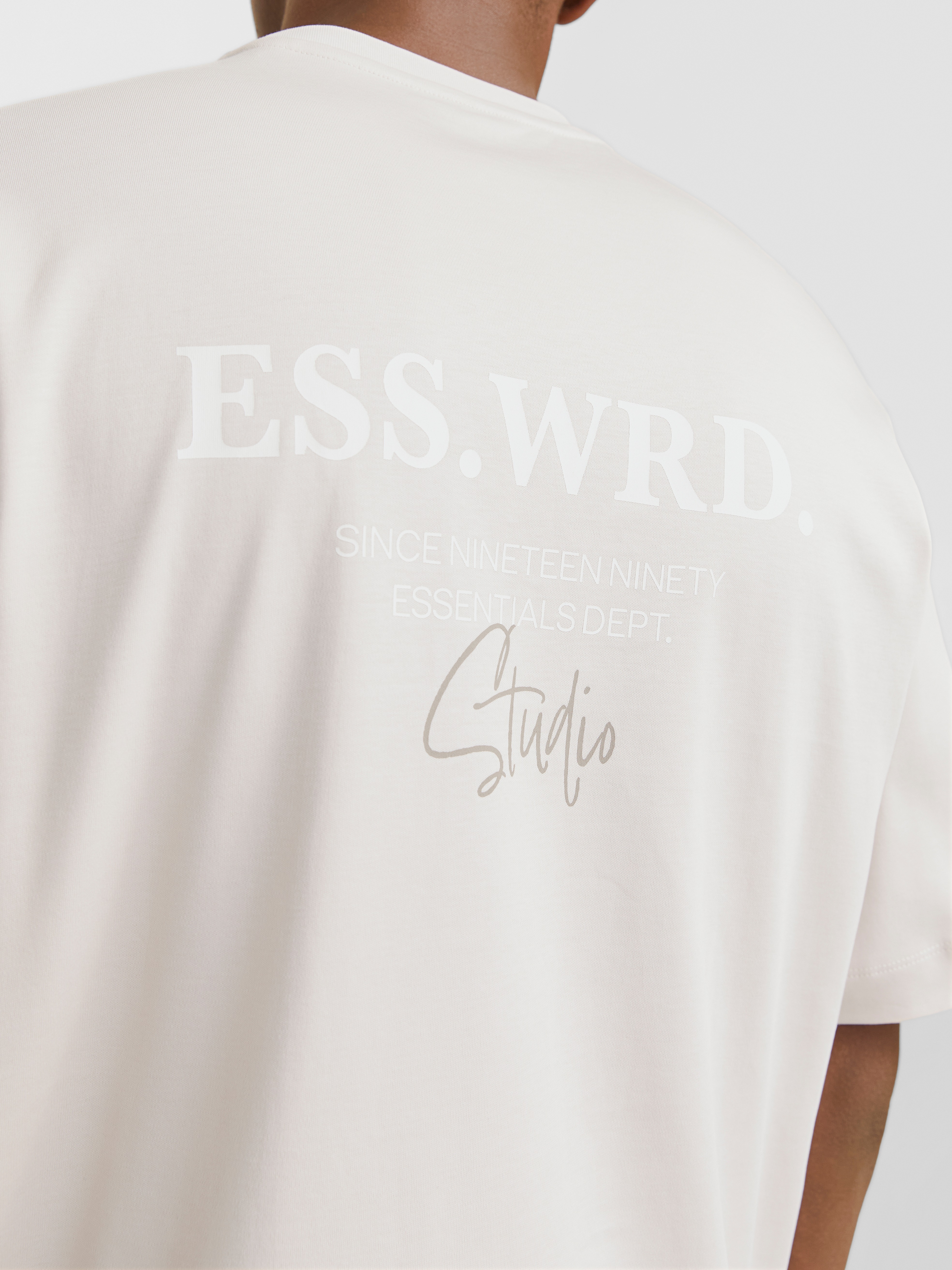 Thumbnail - Jack & Jones Rundhalsshirt "JJEURBAN EDGE STUDIO TEE SS O-NECK NOOS", mit Front und Back Print