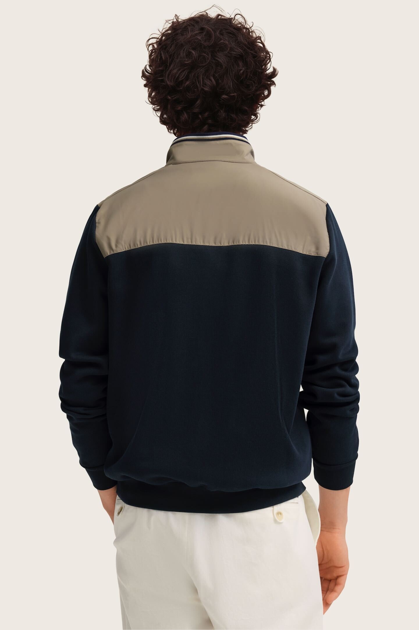 bugatti Sweatjacke "Modern Fit" mit Reißverschluss und Stehkragen günstig online kaufen