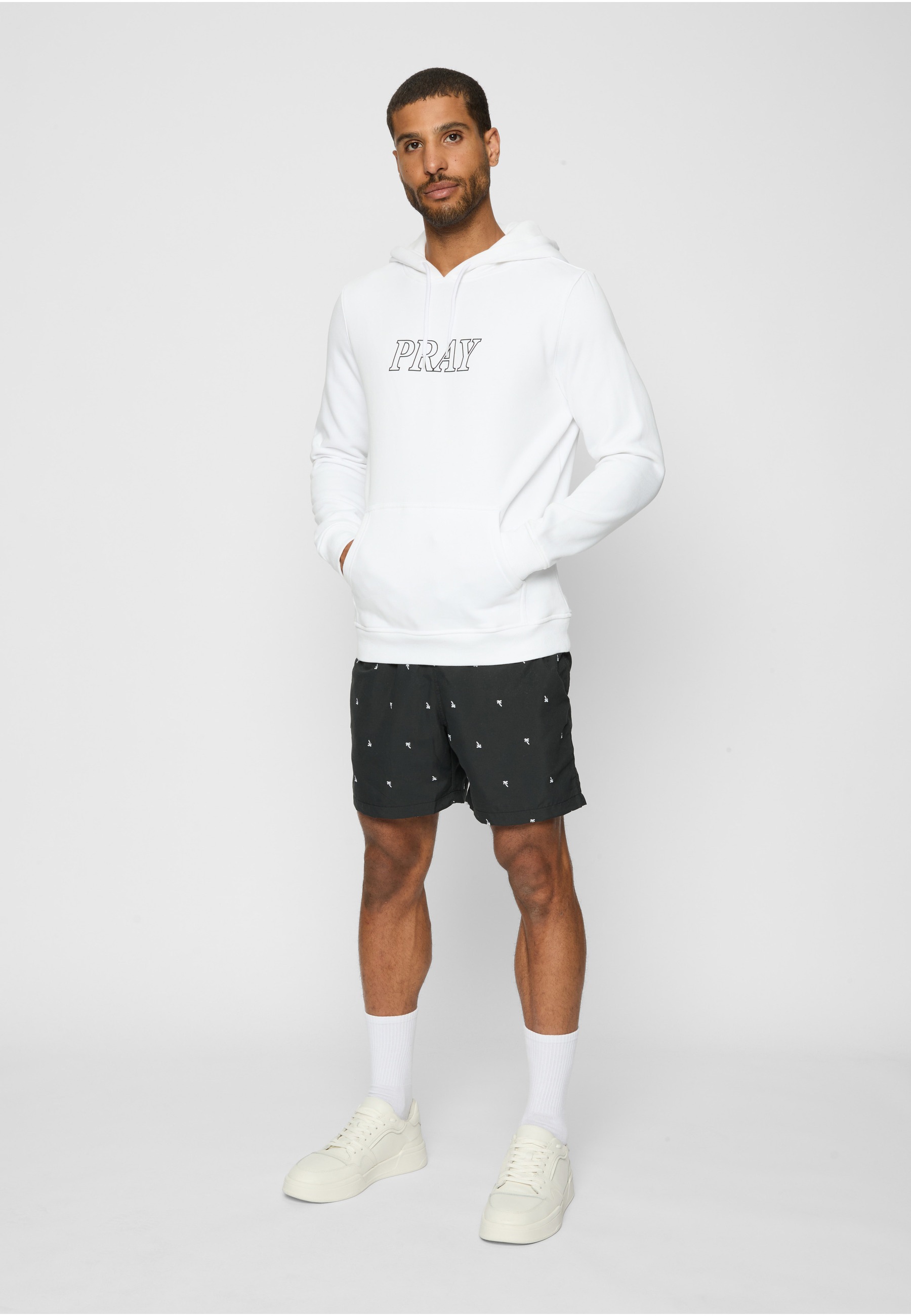 MisterTee Rundhalspullover »MisterTee Herren Pray Hands Hoody« 1 Stk.