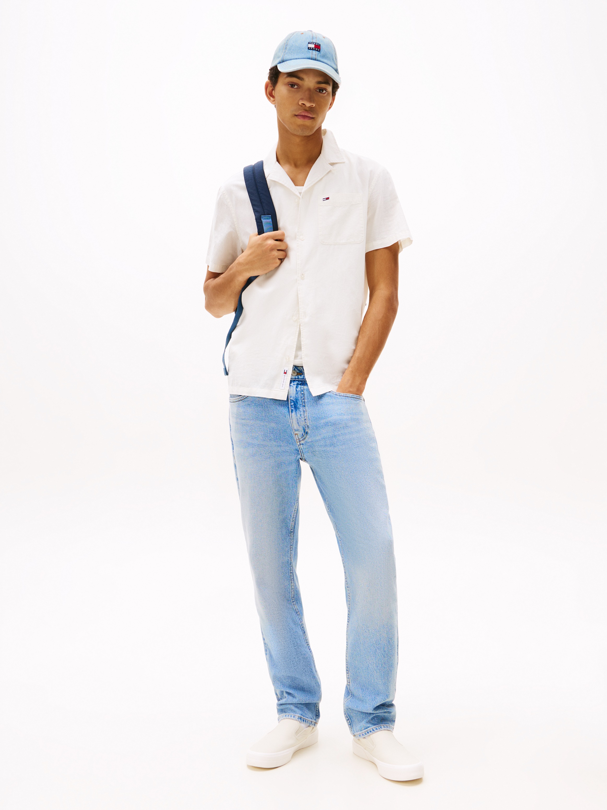 Tommy Jeans Plus Kurzarmhemd »TJM LINEN BLEND CAMP SS EXT«, Mit V-Ausschnitt