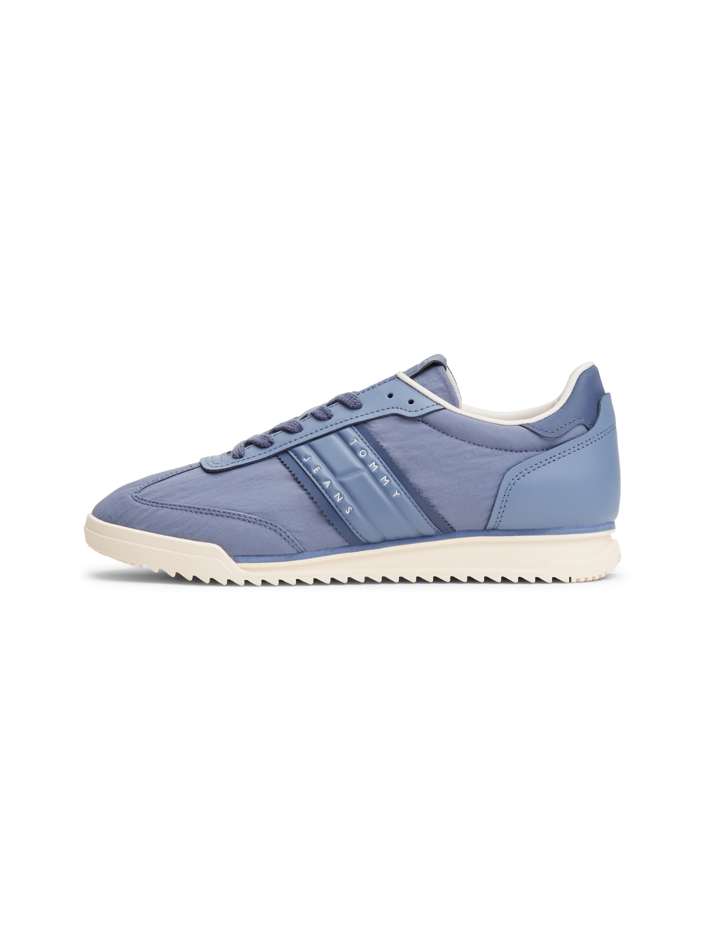 Tommy Jeans Sneaker »TJM RUNNER CLEATED MIX MAT.«, Freizeitschuh, Halbschuh, Schnürschuh mit Label an der Schuhzunge