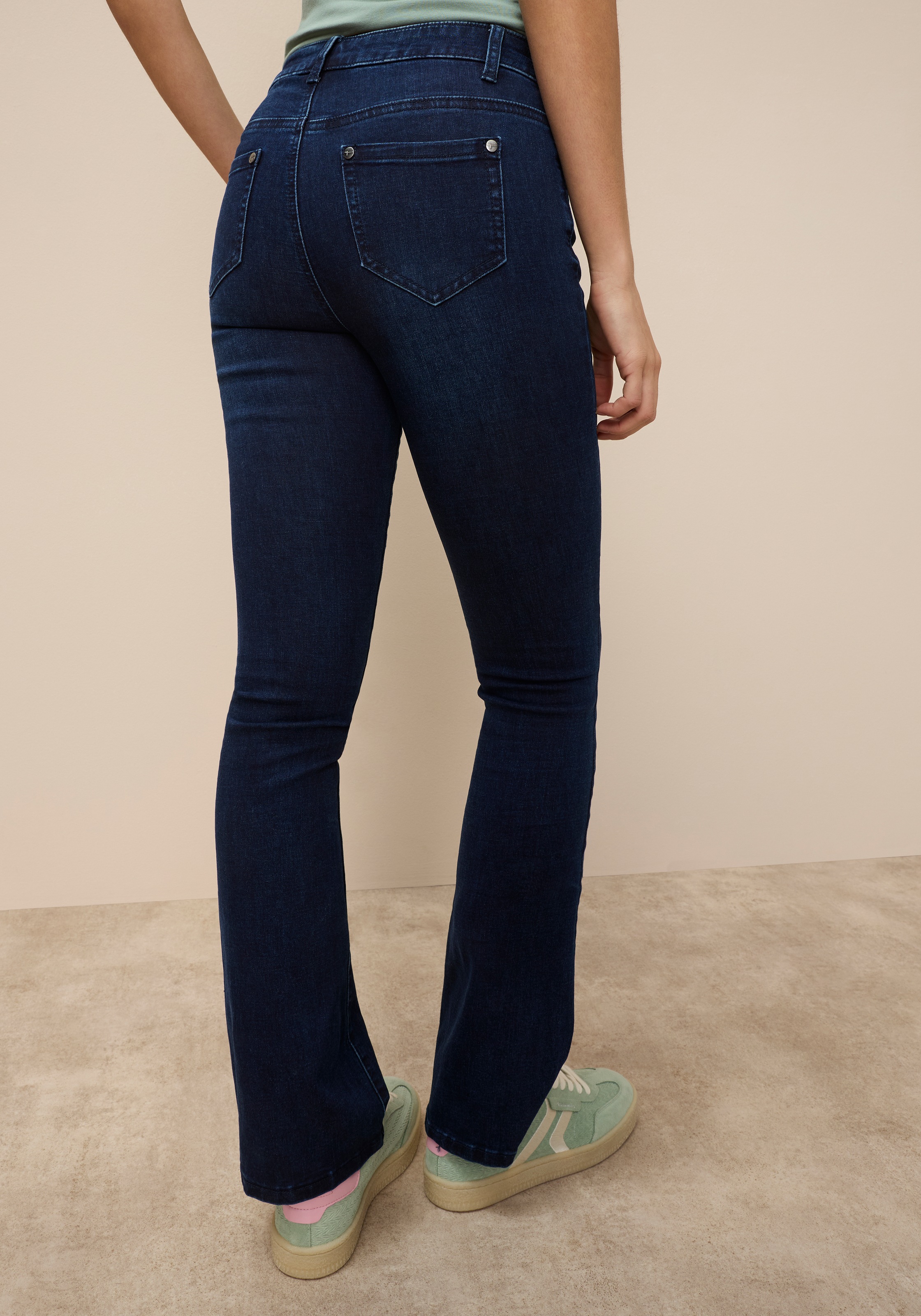 Tamaris Bootcut-Jeans normale Leibhöhe, Bootcut, mit ausgestelltem Bein günstig online kaufen