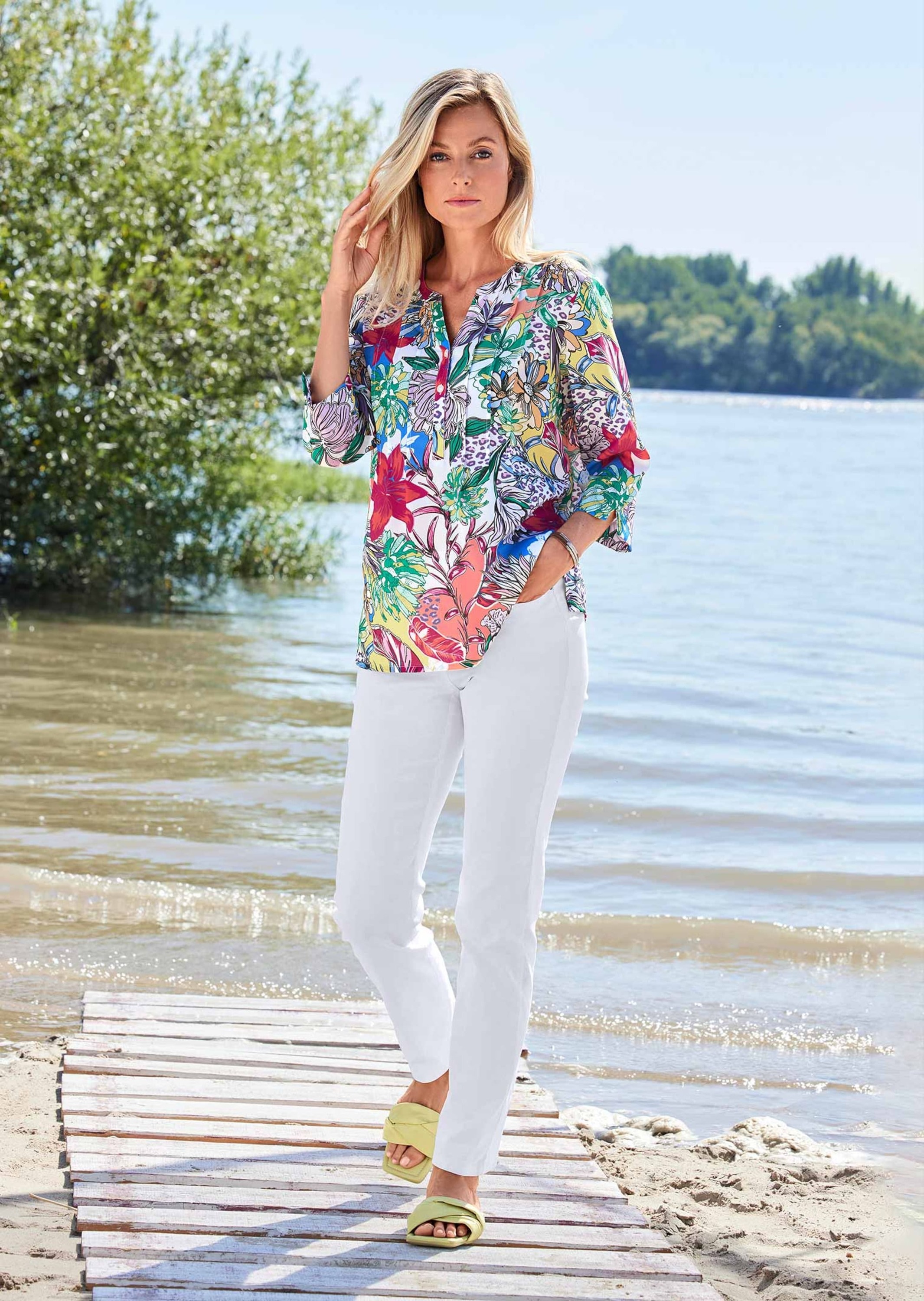 GOLDNER Druckbluse »Farbbrillante Druckbluse mit liebevollen Details«