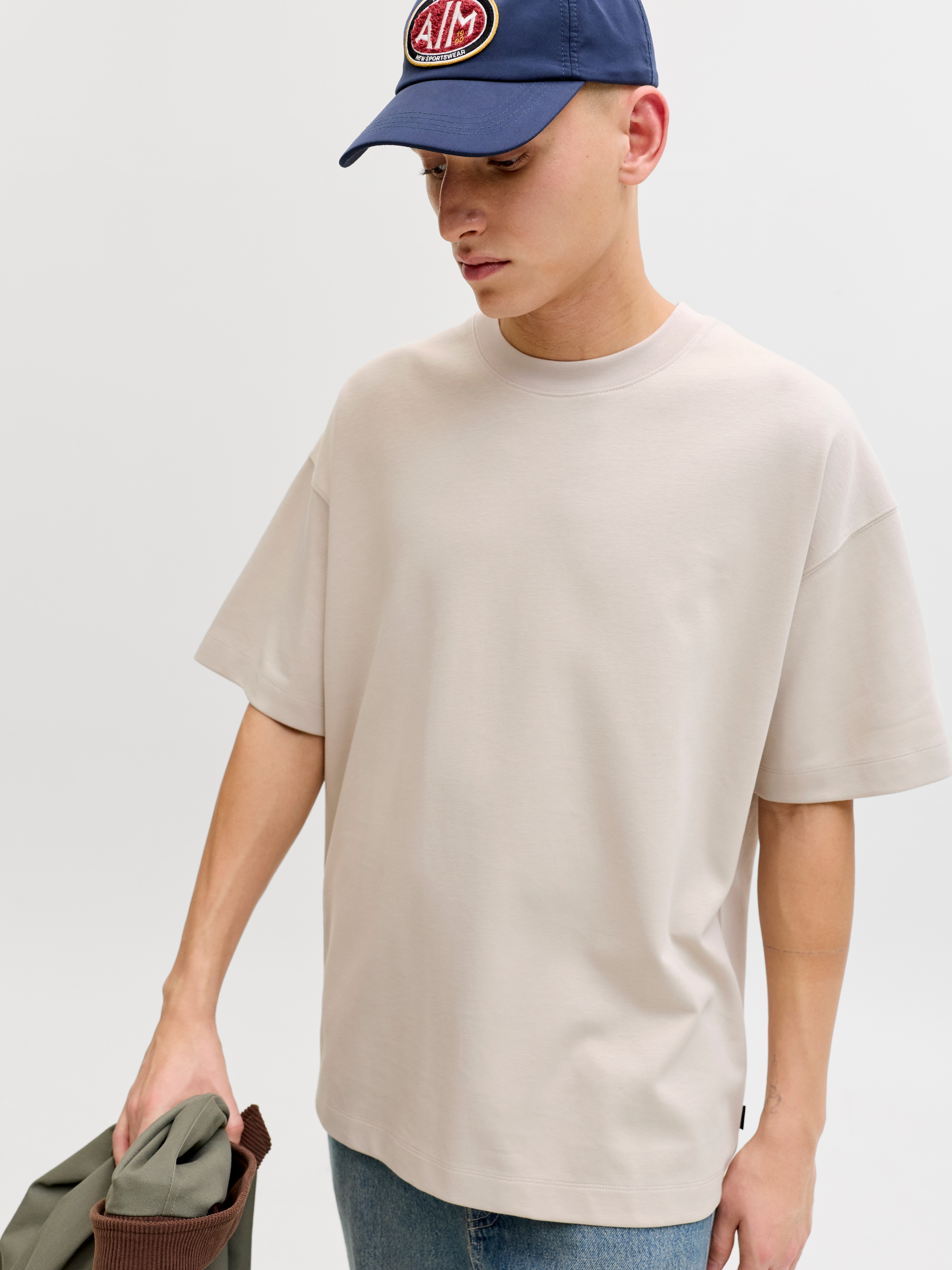Jack & Jones T-Shirt »JJEBARRON TEE SS O-NECK NOOS« Baumwollmischung, loose fit