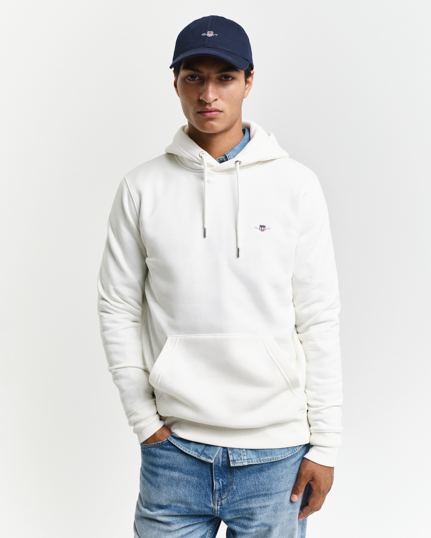 Gant Hoodie "REG SHIELD HOODIE", mit Logostickerei auf der Brust