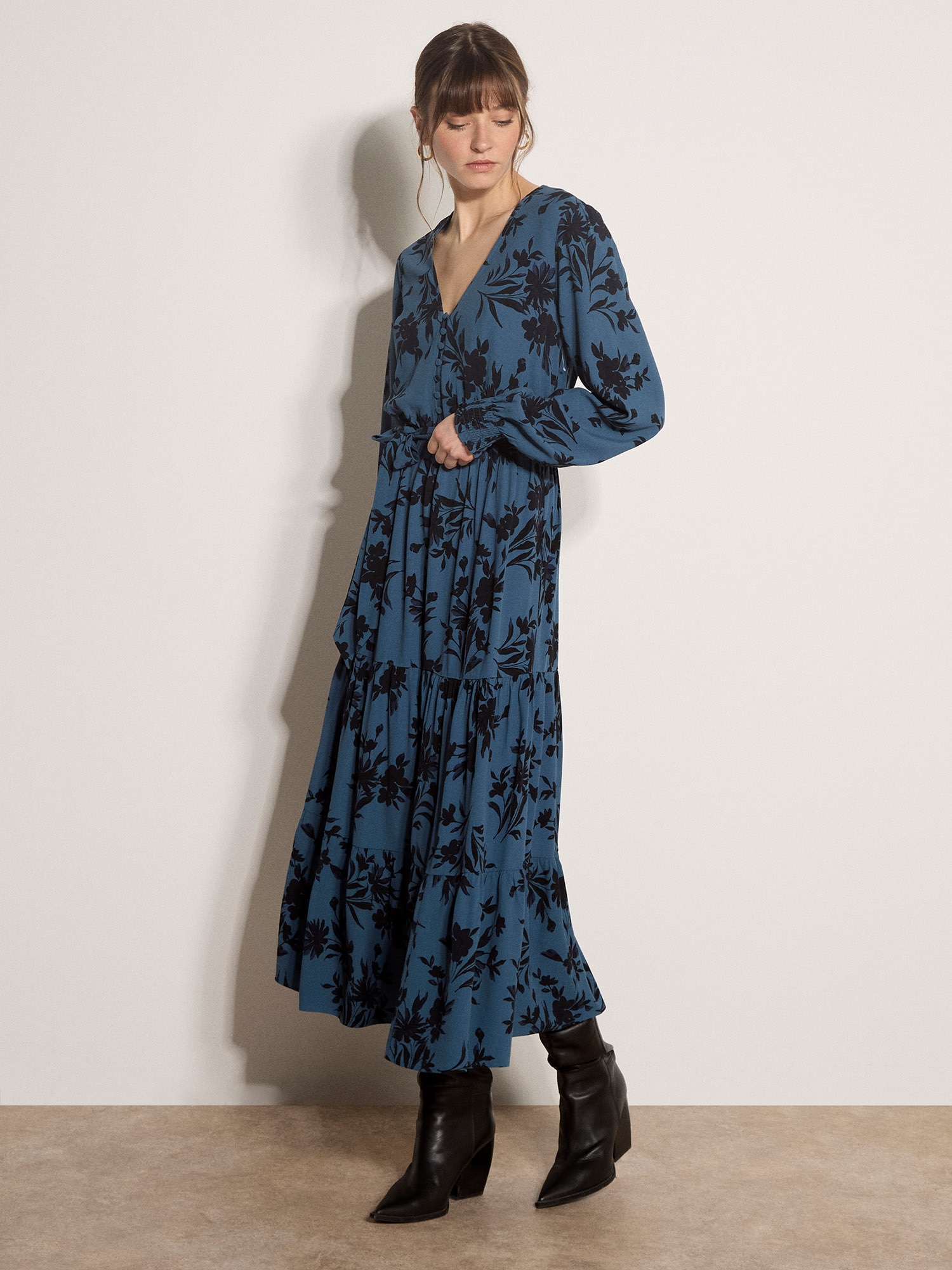 Apricot Midikleid »Crêpekleid in wadenlänge« mit Stoffgürtel, 2 tlg. mit Blumenmuster