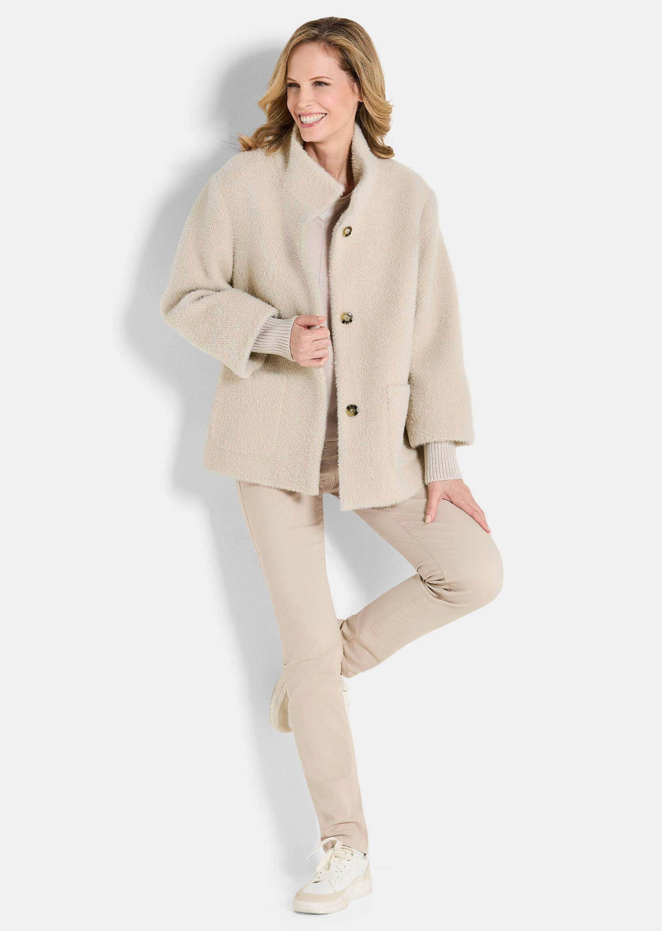 GOLDNER Kurzjacke "Flauschiger Kurzmantel mit Stehkragen" mit Strickbündche günstig online kaufen