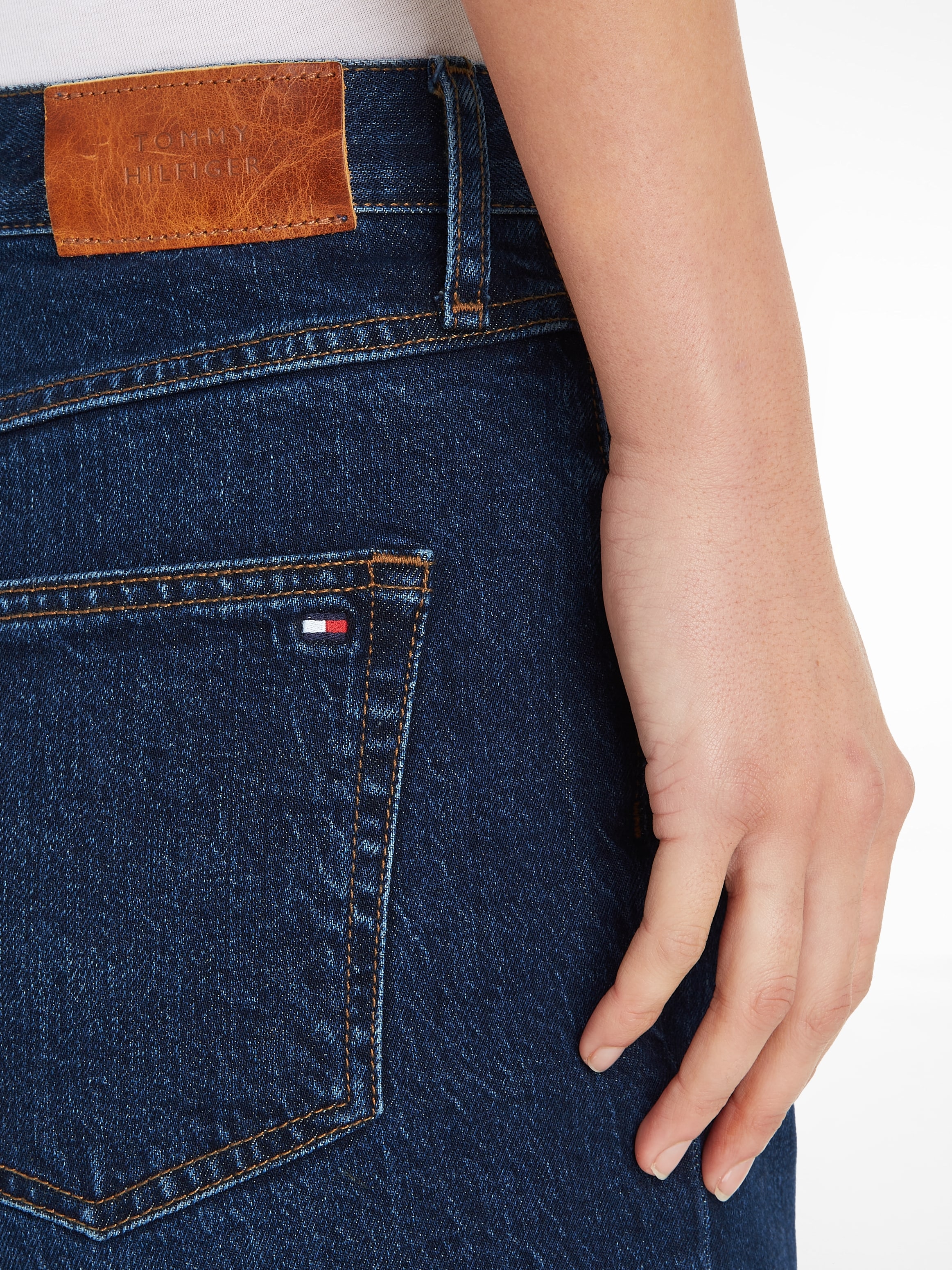 Tommy Hilfiger Relax-fit-Jeans »RELAXED STRAIGHT HW PAM«, in weißer Waschung  für bestellen | BAUR