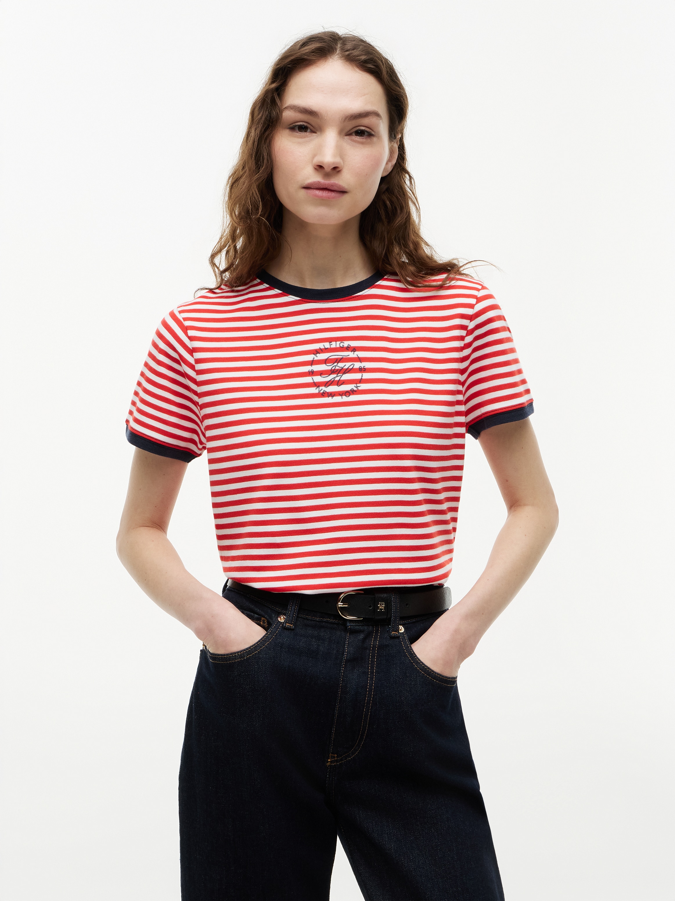 Tommy Hilfiger Kurzarmshirt "TH ROUNDAL REG C-NK SS TEE" mit kontrastfarbenen Bündchen