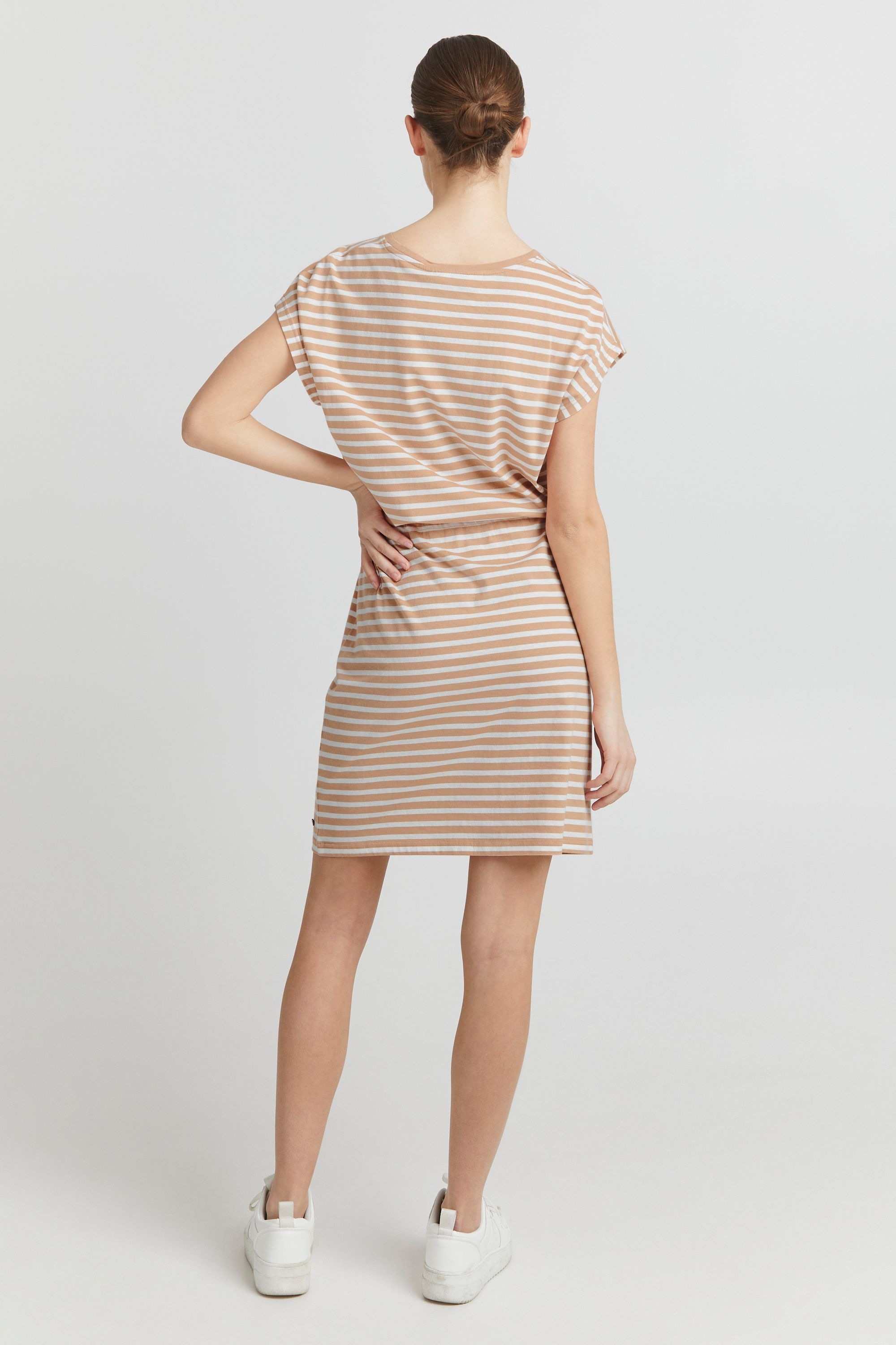 OXMO Sweatkleid »Sweatkleid OXStilla«