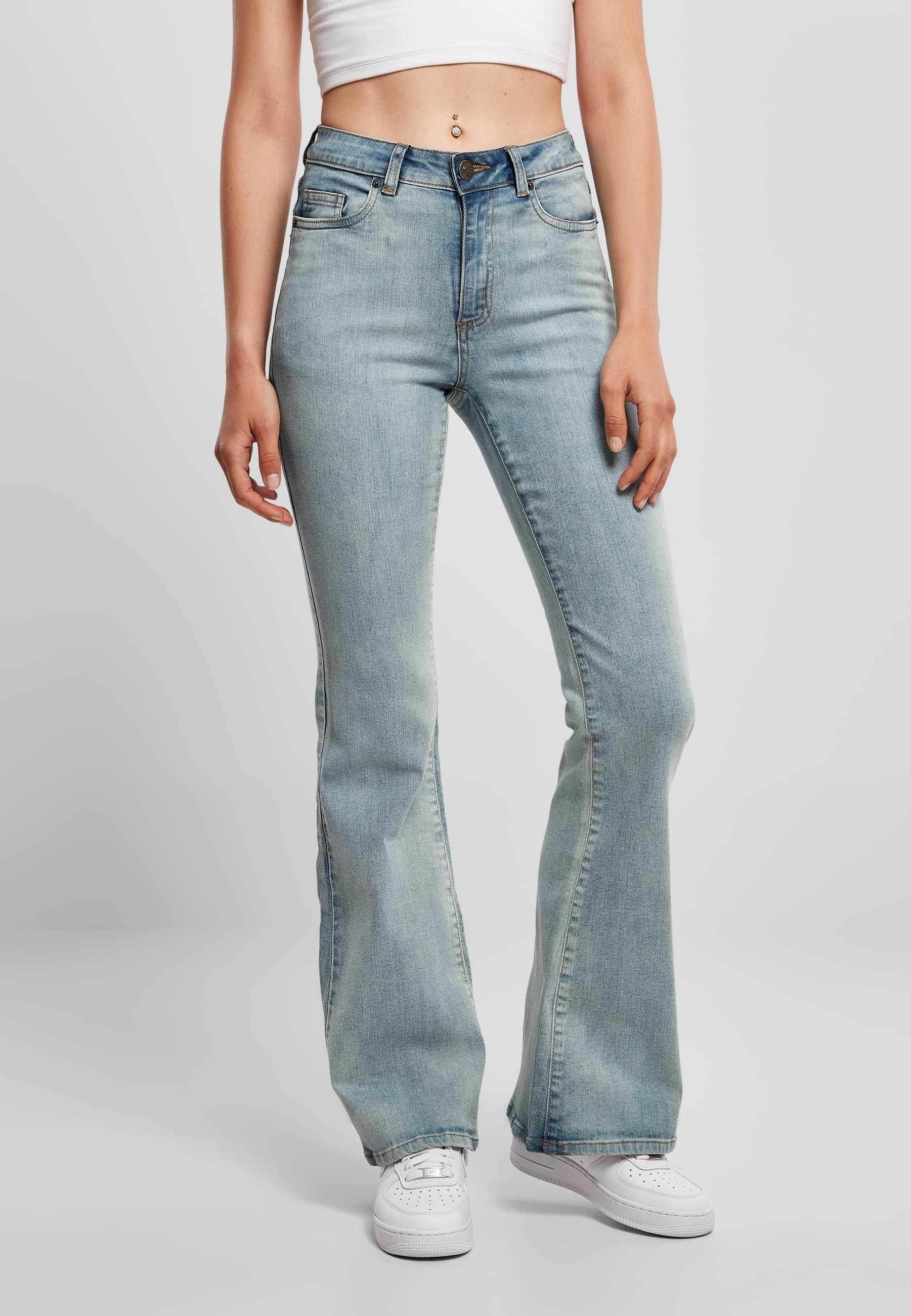 URBAN CLASSICS Bequeme Jeans »Urban Classics Damen Ladies High Waist Flared Denim Pants«, (1 tlg.)