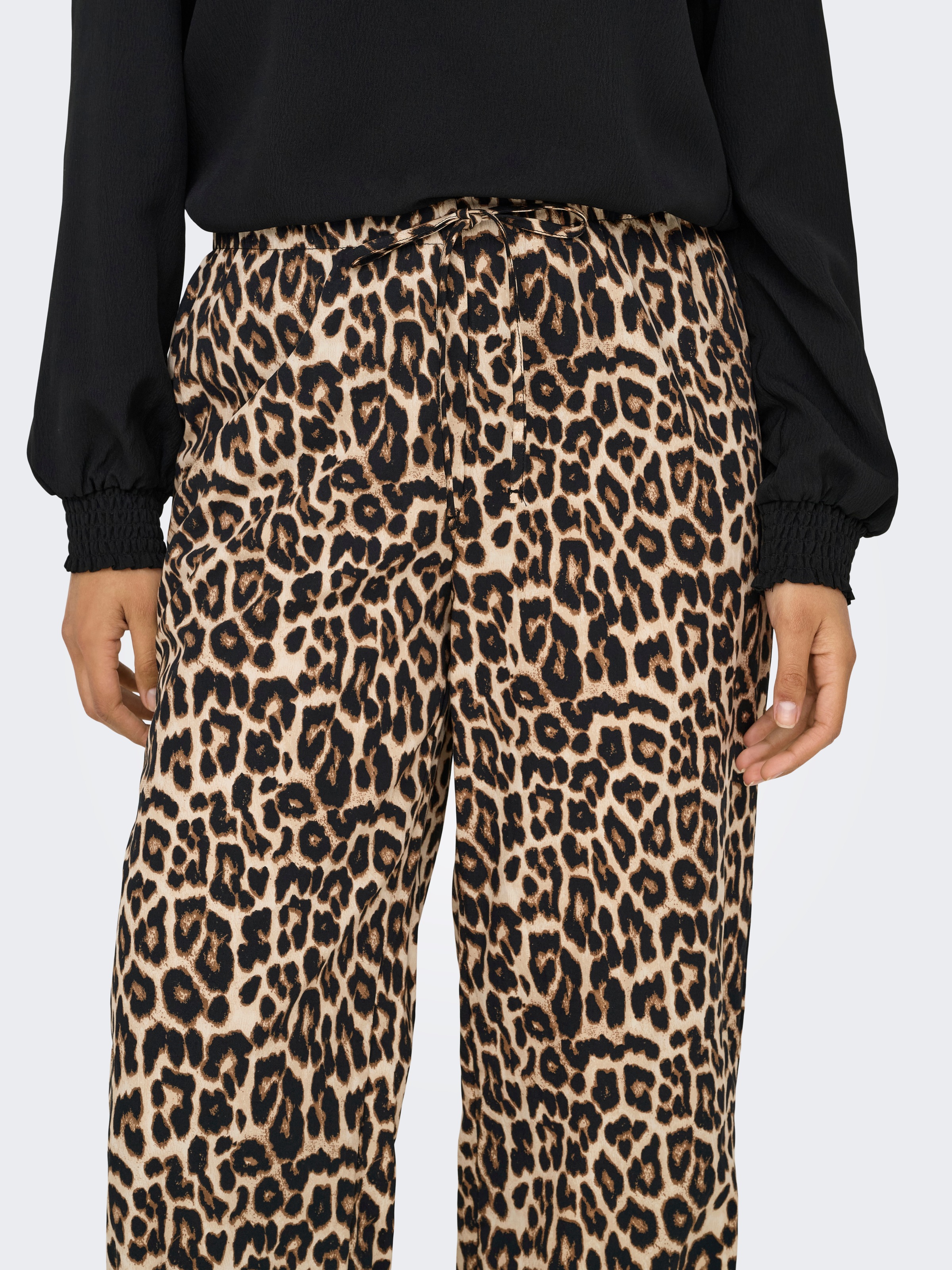 ONLY Schlupfhose "ONLCLARA PULLUP PANT WVN OS", Sommerhose günstig online kaufen