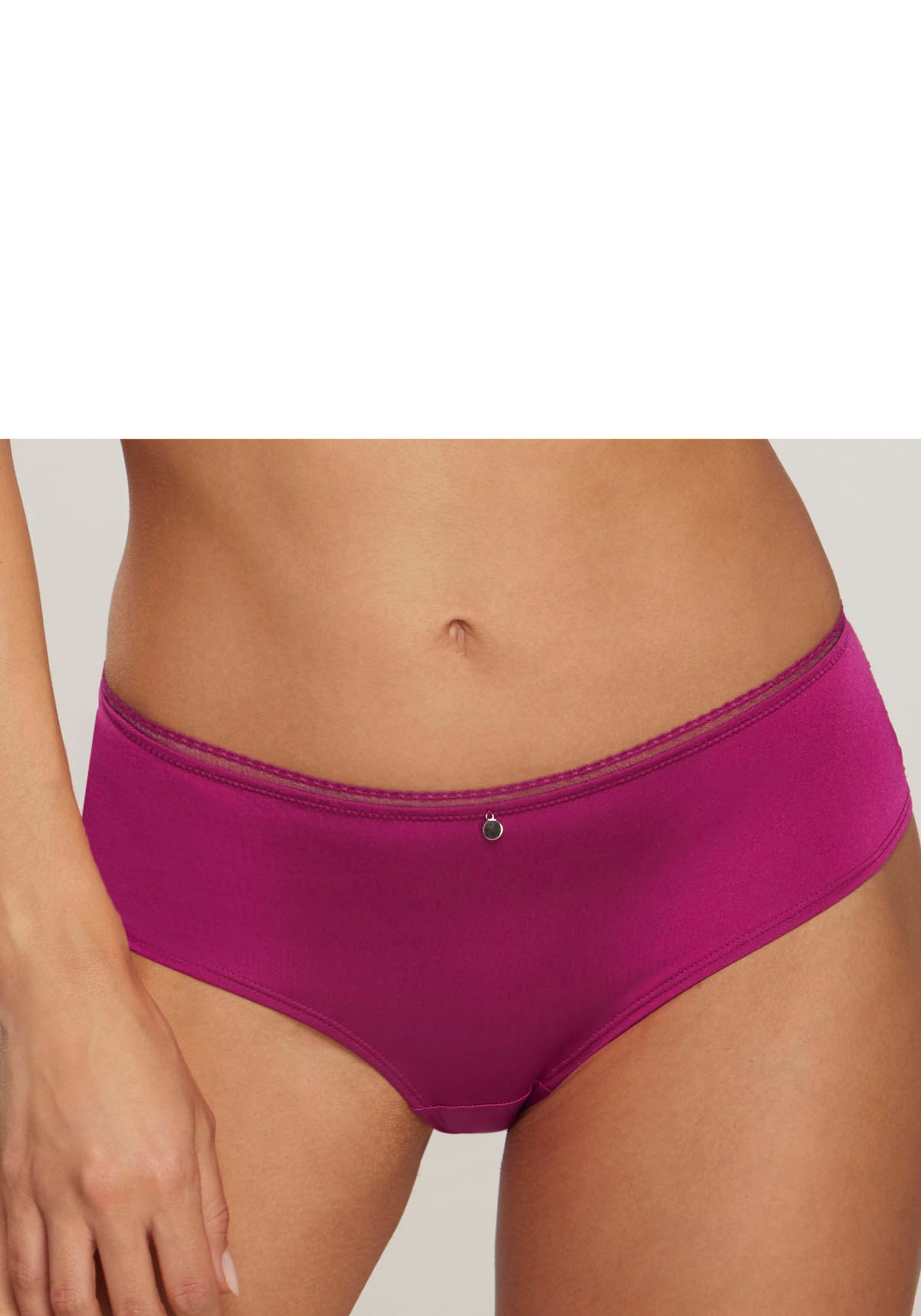 s.Oliver Panty "Pauline", aus feiner Spitze und weichem Microtouch-Material