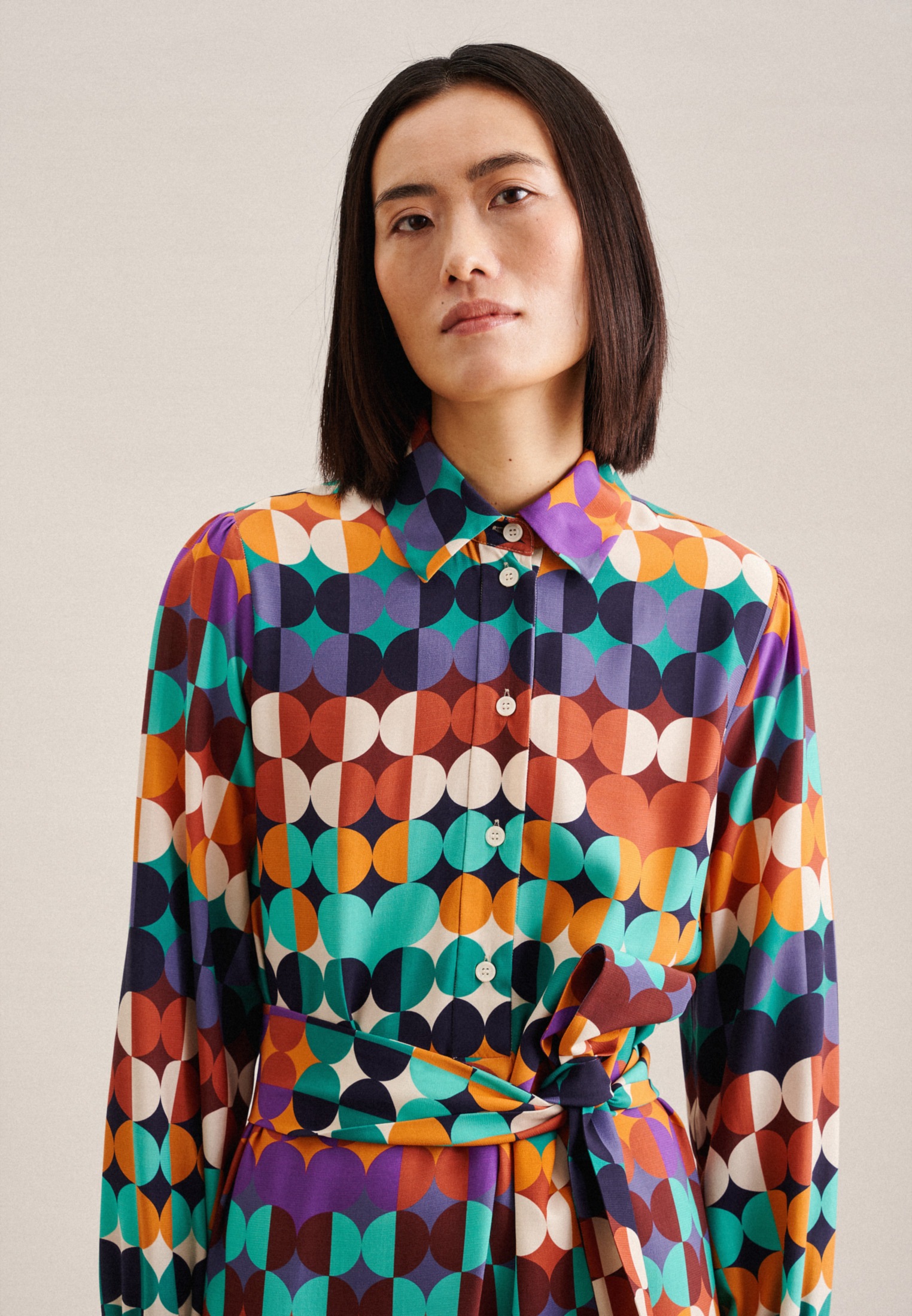 Thumbnail - seidensticker Sommerkleid "Schwarze Rose" Langarm Kragen Geometrische Muster